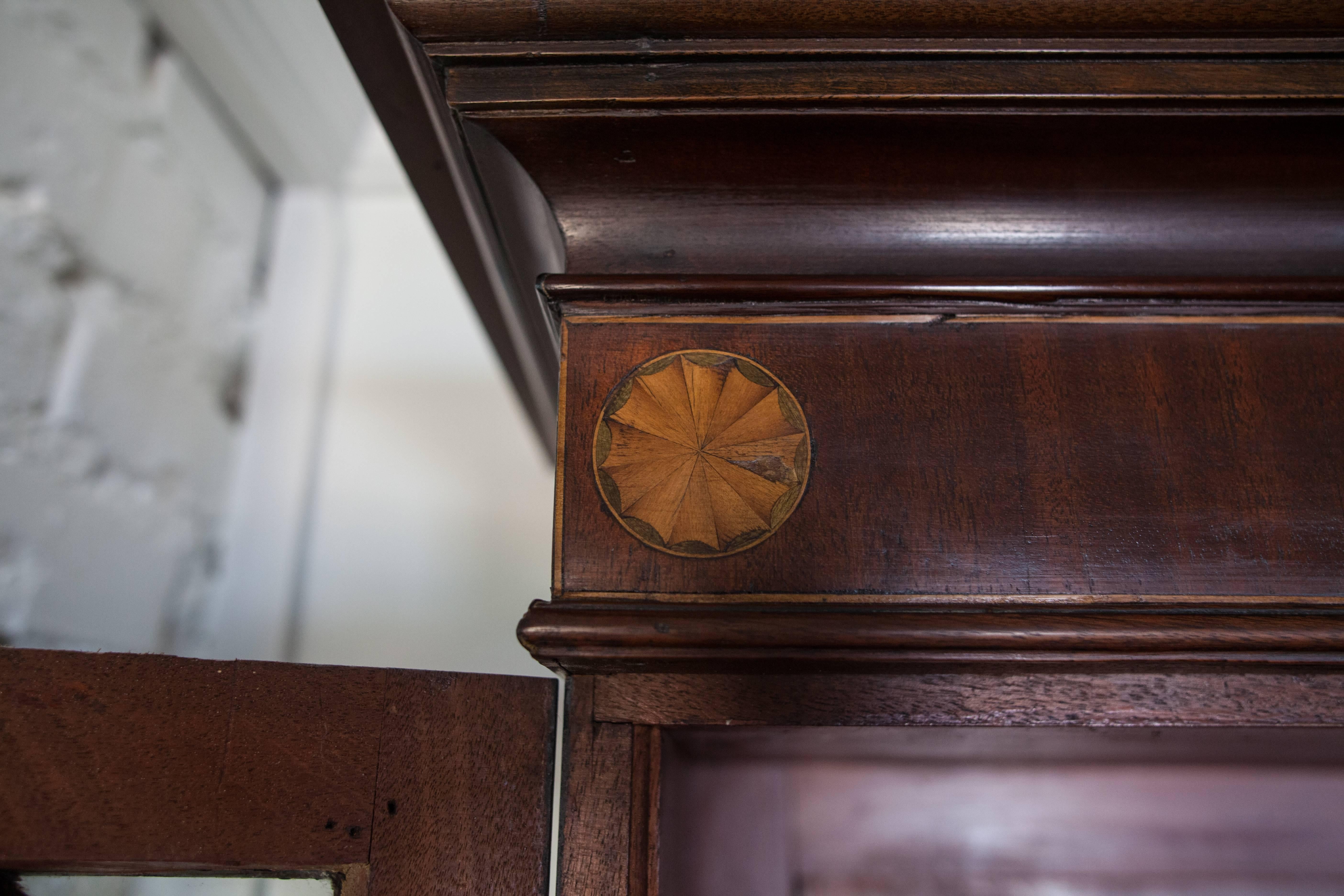 18th Century English Mahogany Secretaire Bookcase In Excellent Condition In Nashville, TN