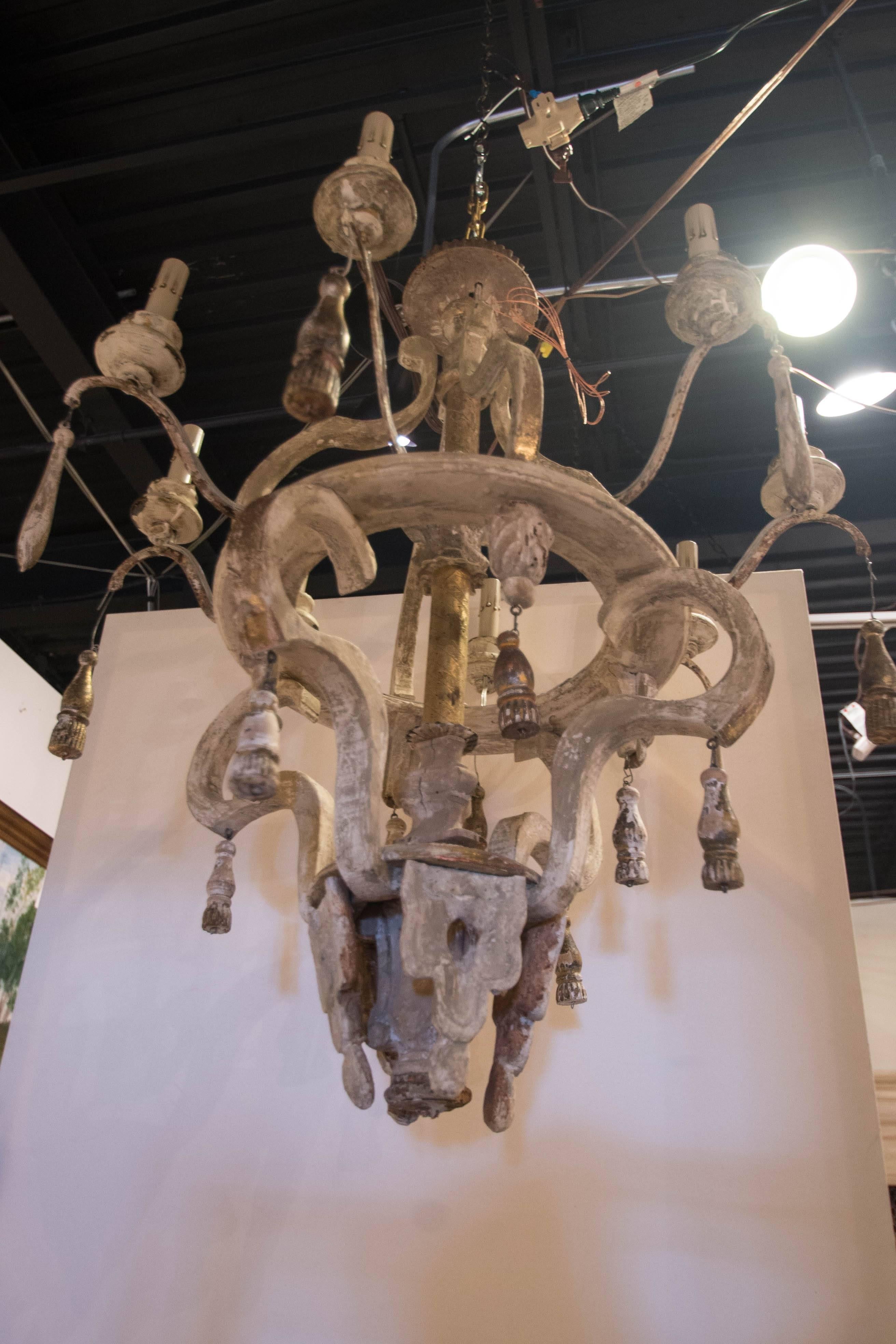 Italian Painted and Giltwood Chandelier 5
