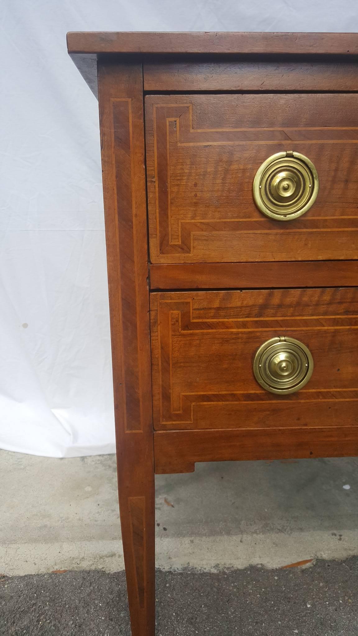 19th Century French Walnut Commode In Excellent Condition In Nashville, TN