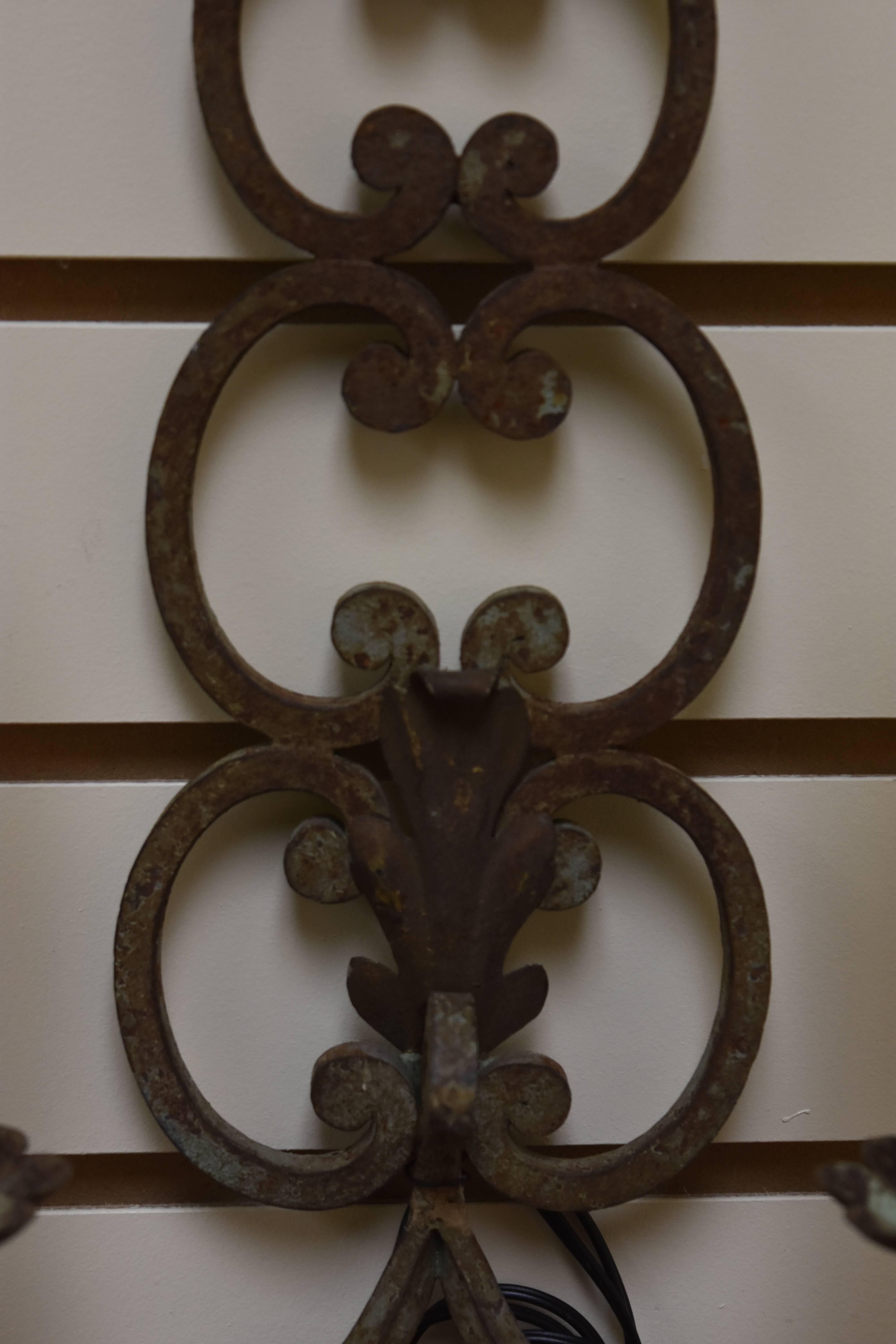 Pair of Early 20th Century French Iron Sconces For Sale 1