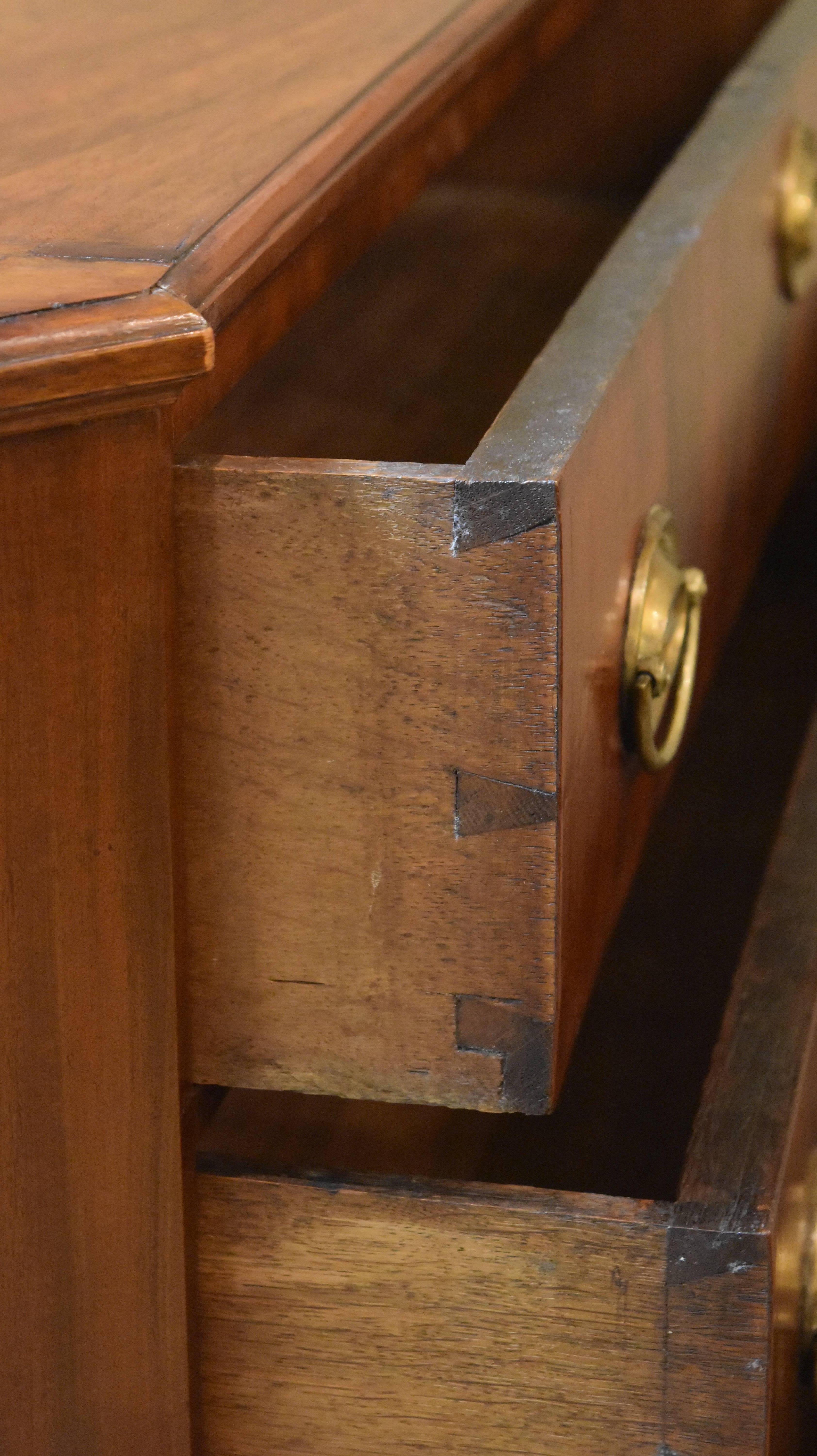 Early 19th Century Small Mahogany Chest 5