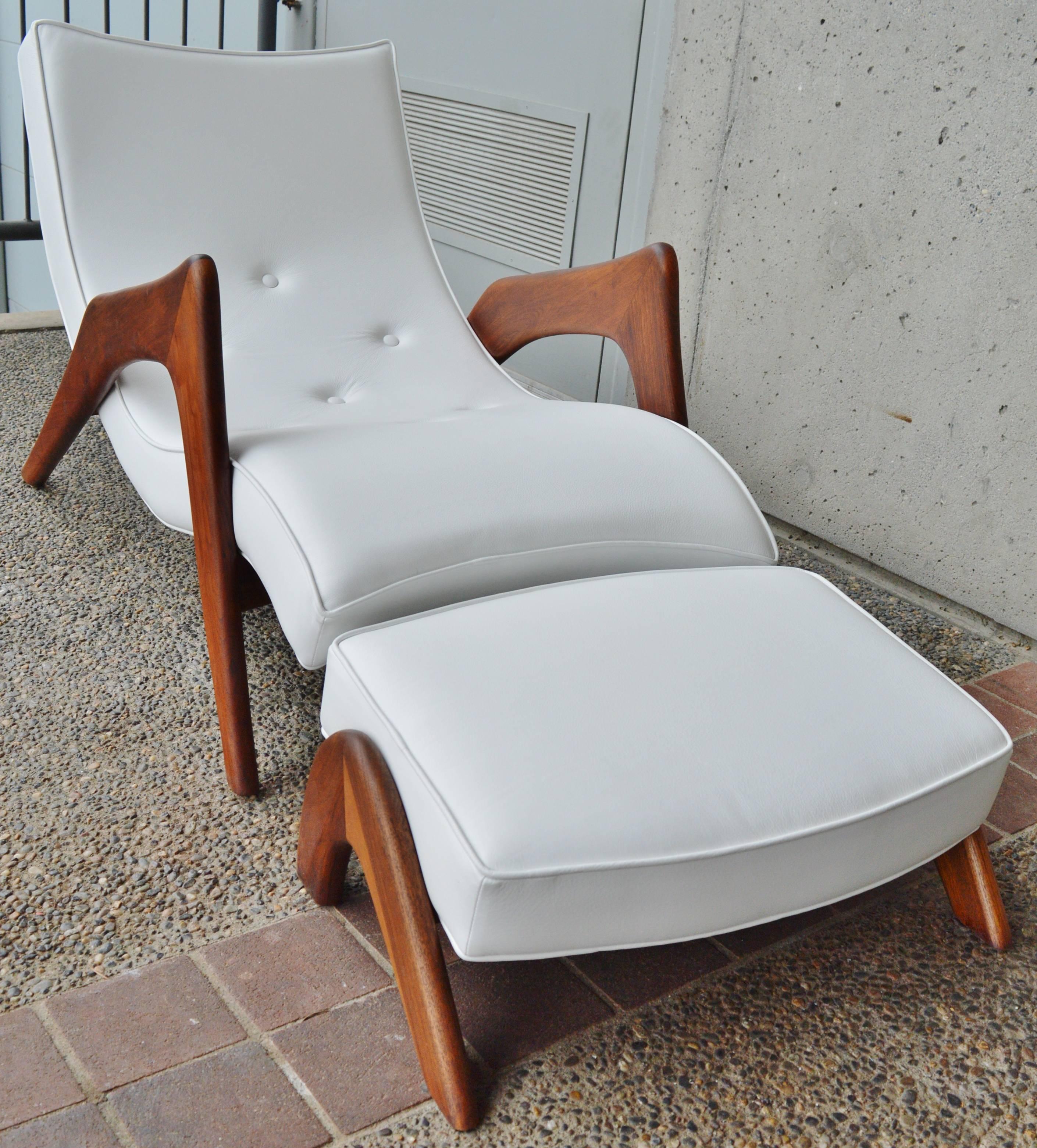 American Rare Grasshopper Chaise and Ottoman, White Leather by Adrian Pearsall