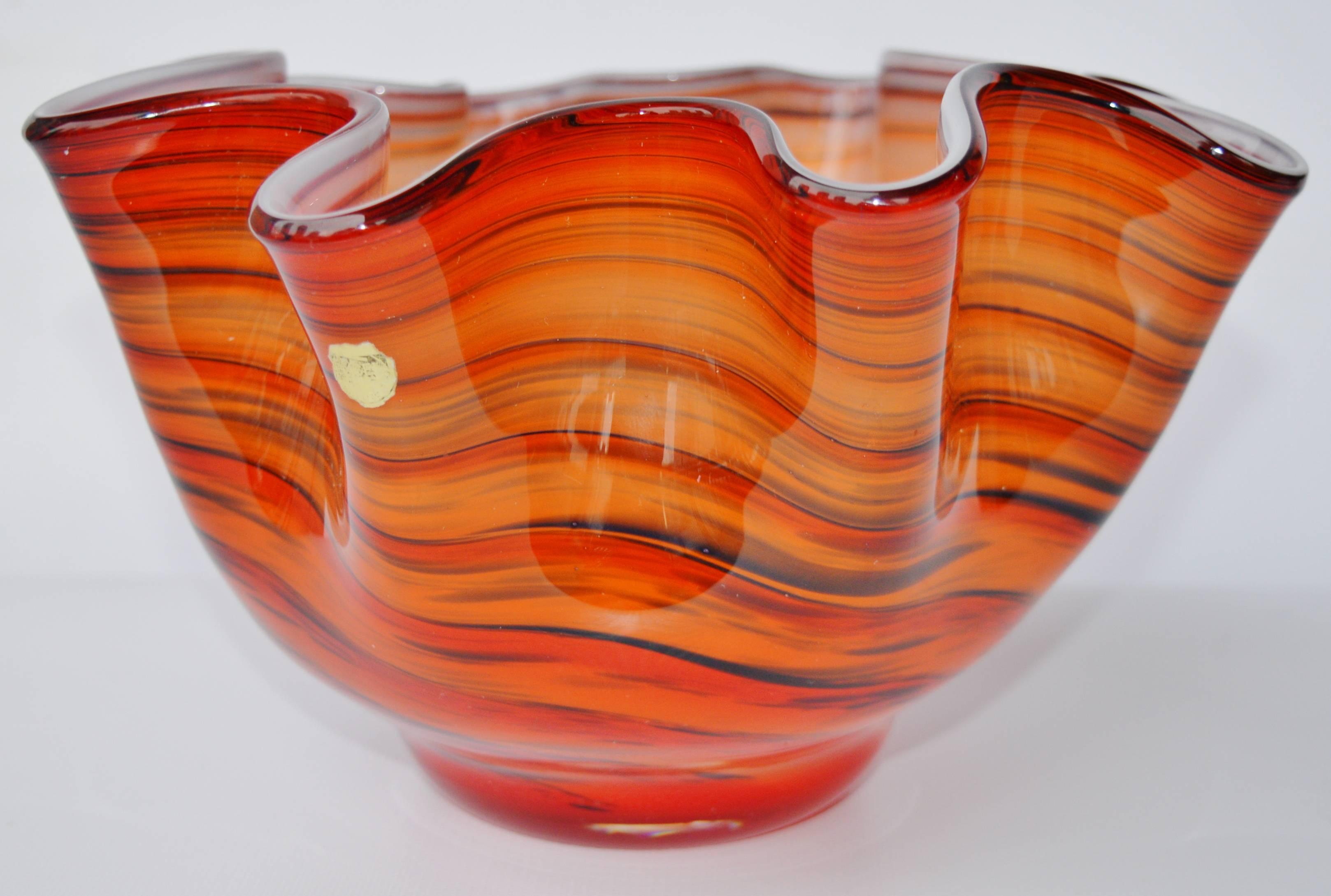 Mid-20th Century Stunning Murano Glass Handkerchief Bowl