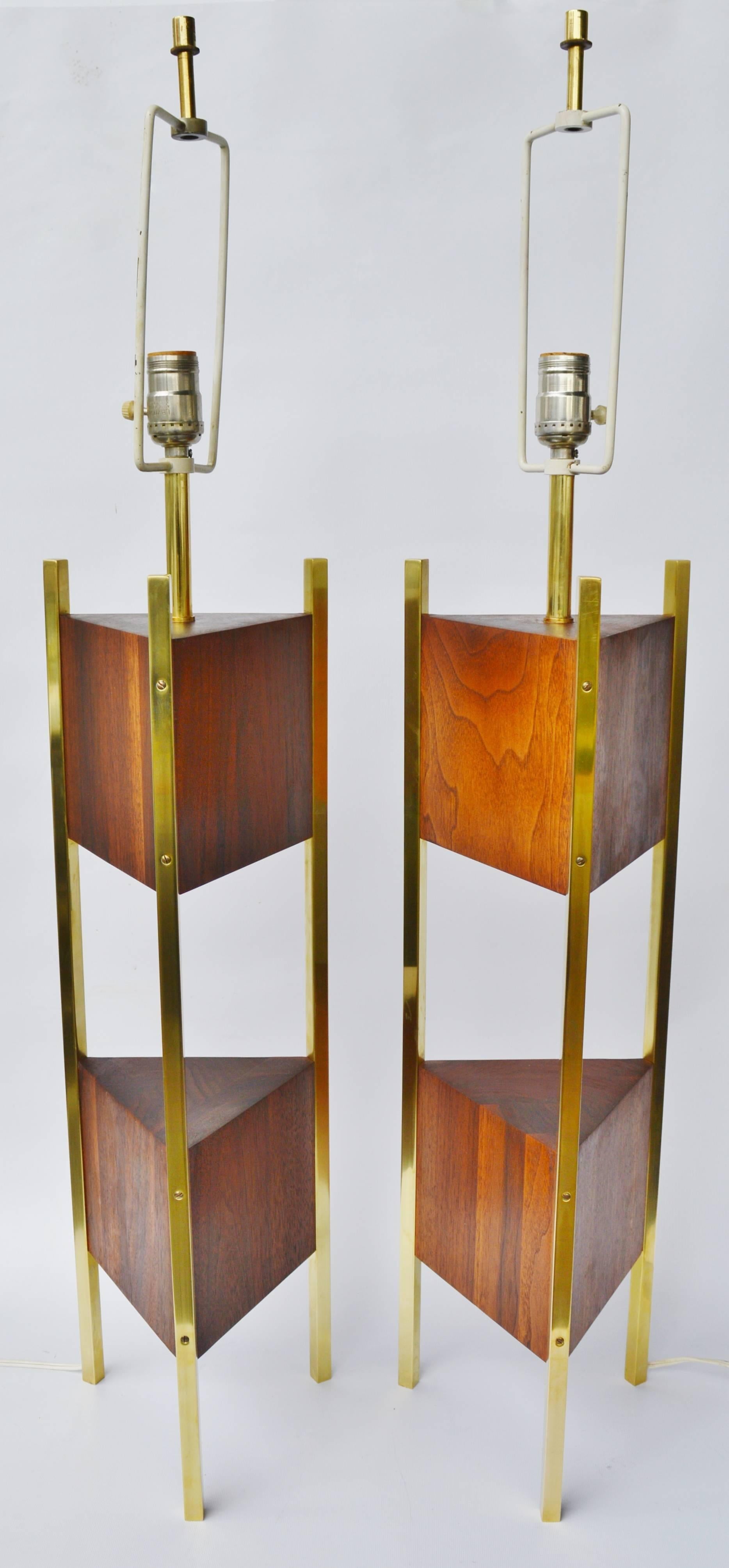 Large Pair of Walnut and Brass Triangular Laurel Lamps  In Excellent Condition For Sale In New Westminster, British Columbia