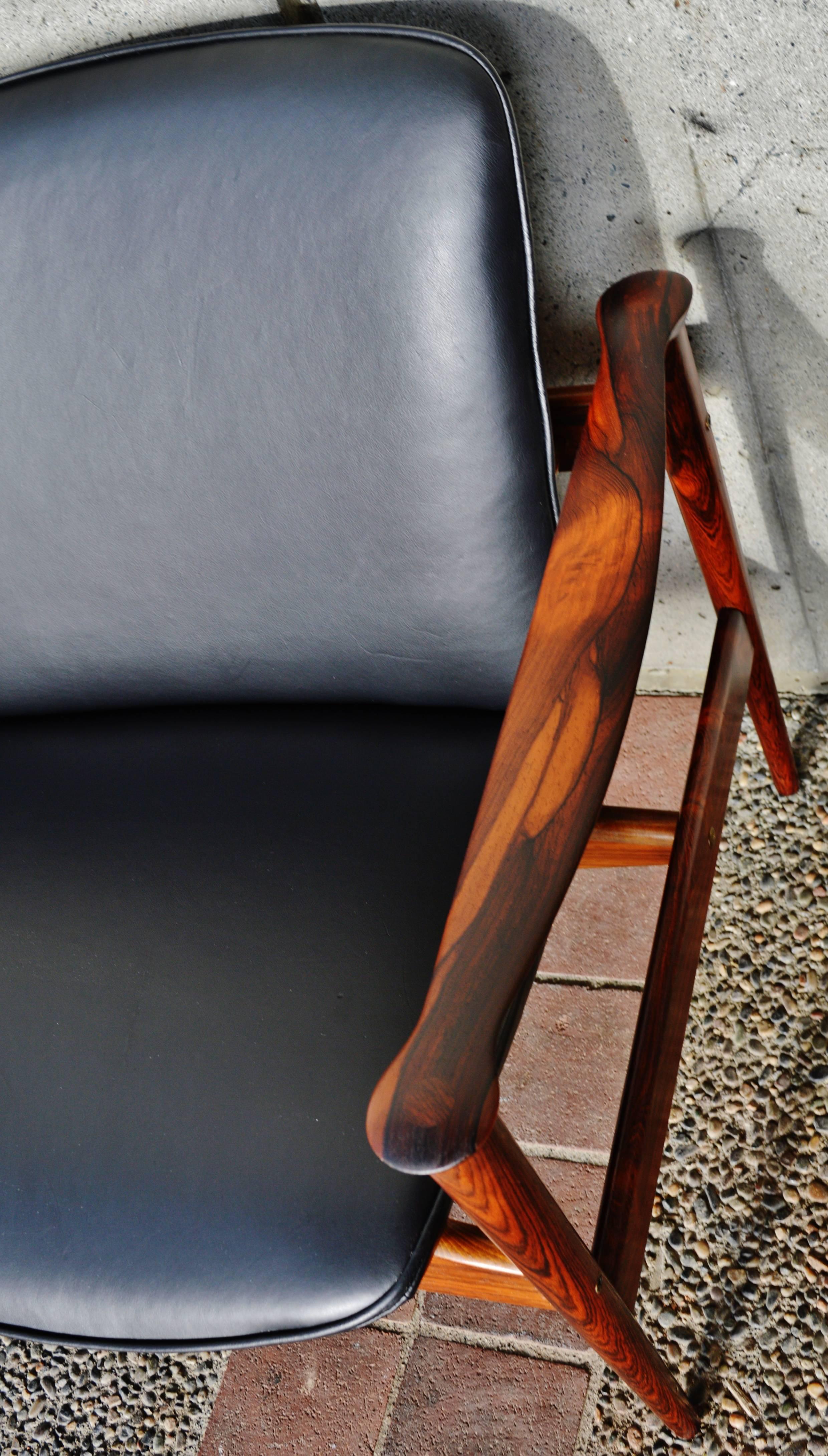 fredrik kayser sofa