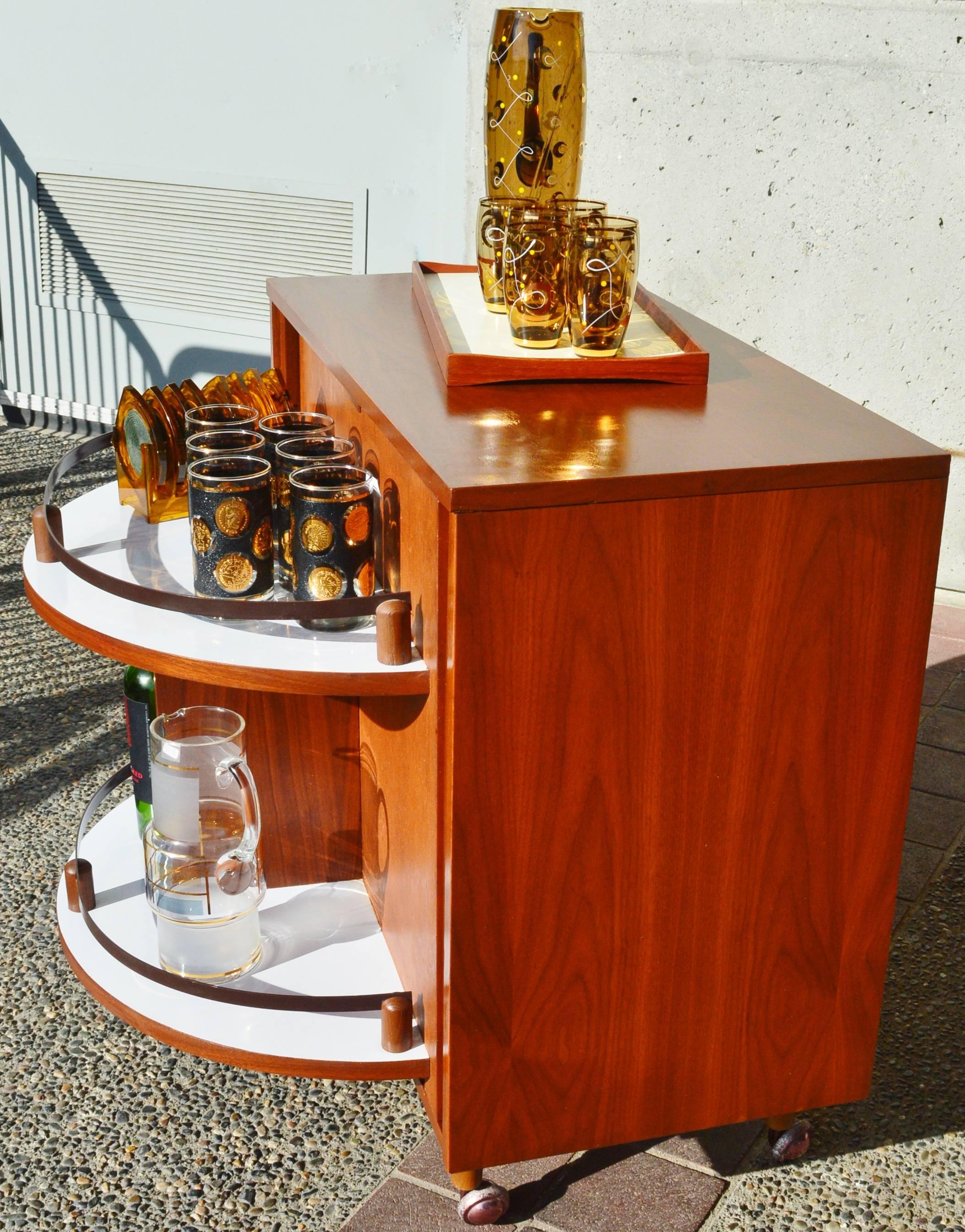 Mid-Century Modern Fab Mad Men Walnut Swivel Open Bar Cabinet, Stacked Squares Molding Detail