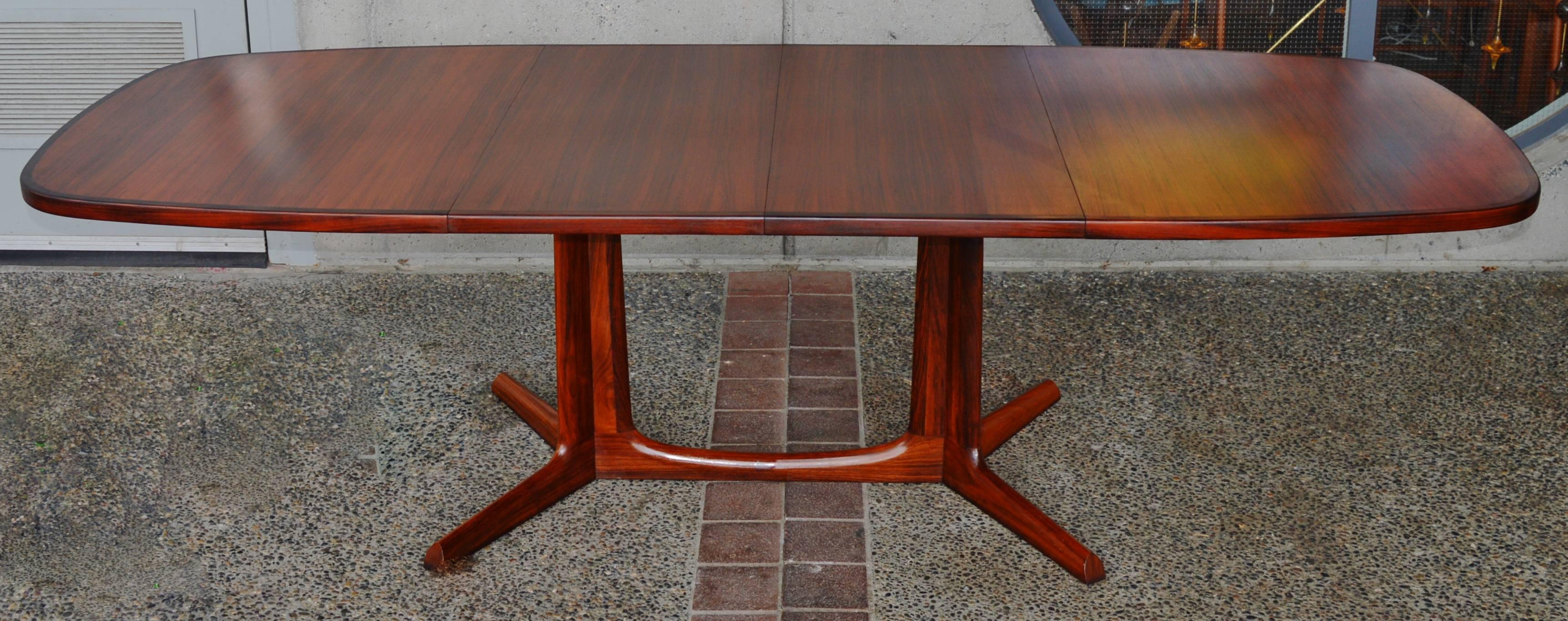 Mid-20th Century Impeccable Rosewood Moller Dining Table and Six Koefoeds Eva Chairs, Danish