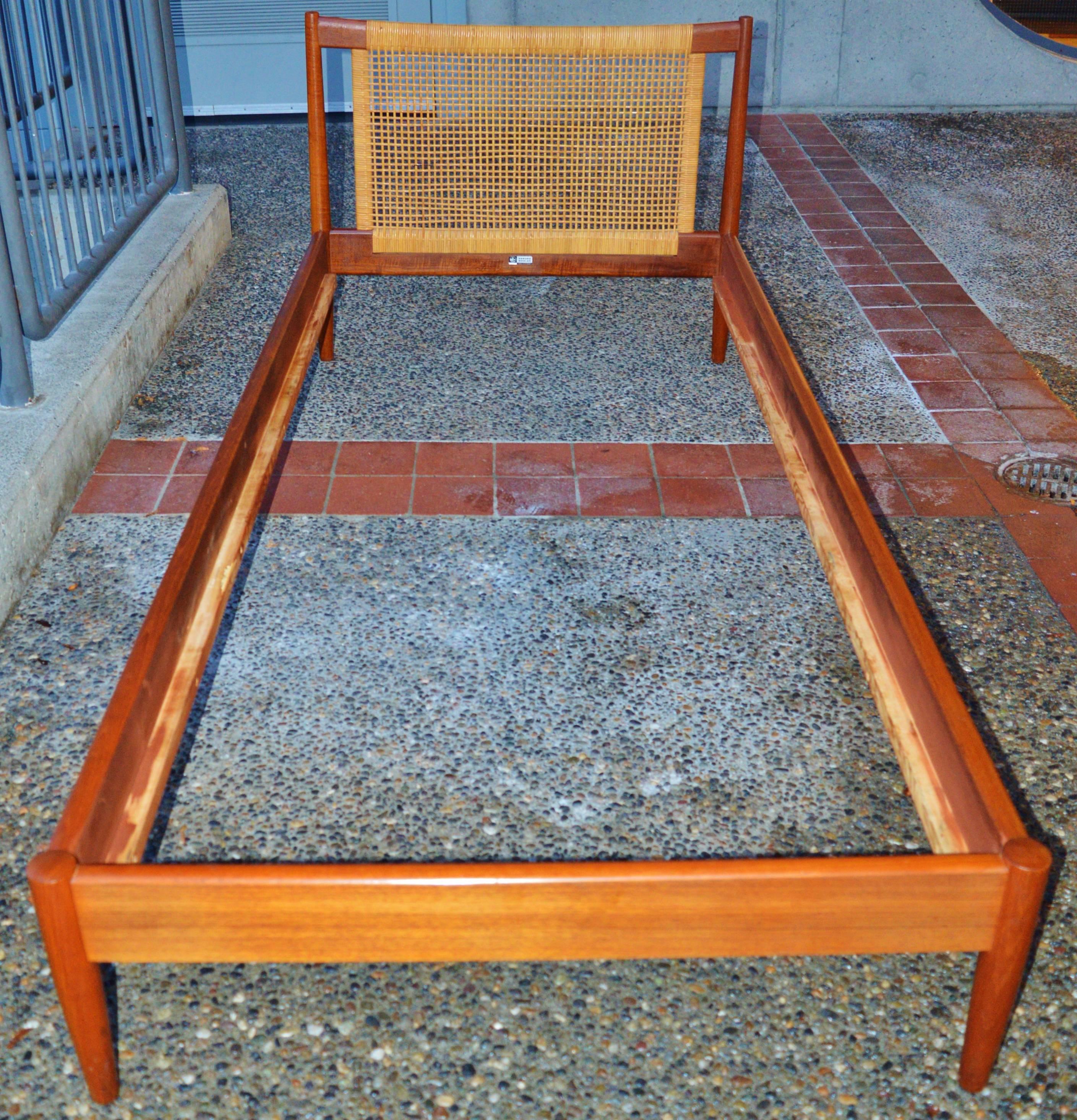 Børge Mogensen Teak and Cane Single Bed for Søborg Møbelfabrik In Excellent Condition In New Westminster, British Columbia