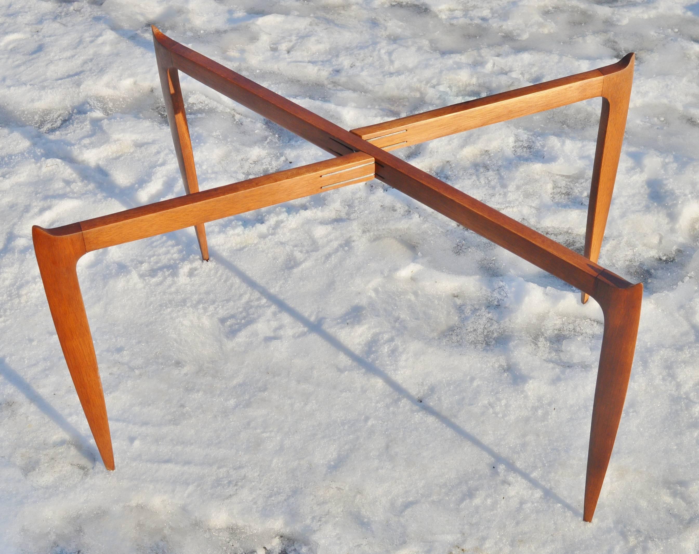 Willumsen and Engholm Teak Tray Top Folding Table for Fritz Hansen In Excellent Condition In New Westminster, British Columbia
