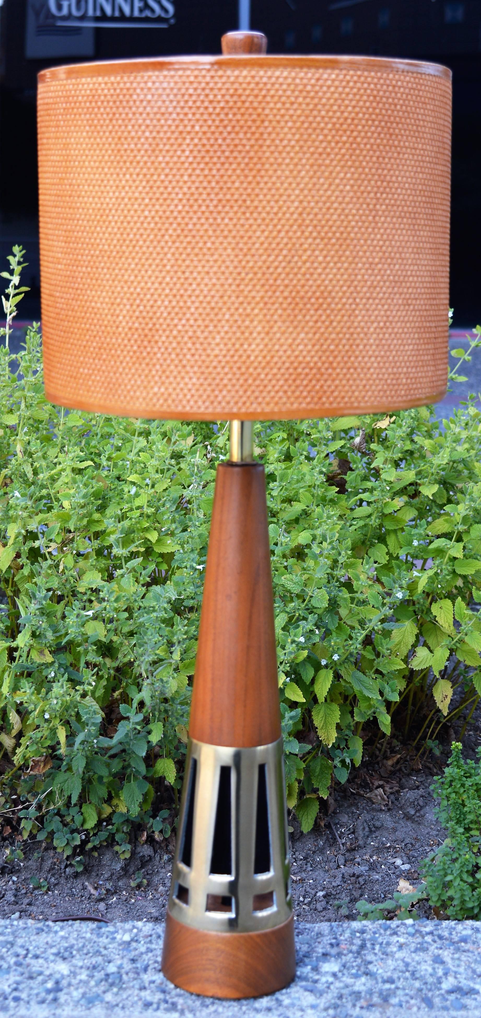 westwood industries lamp