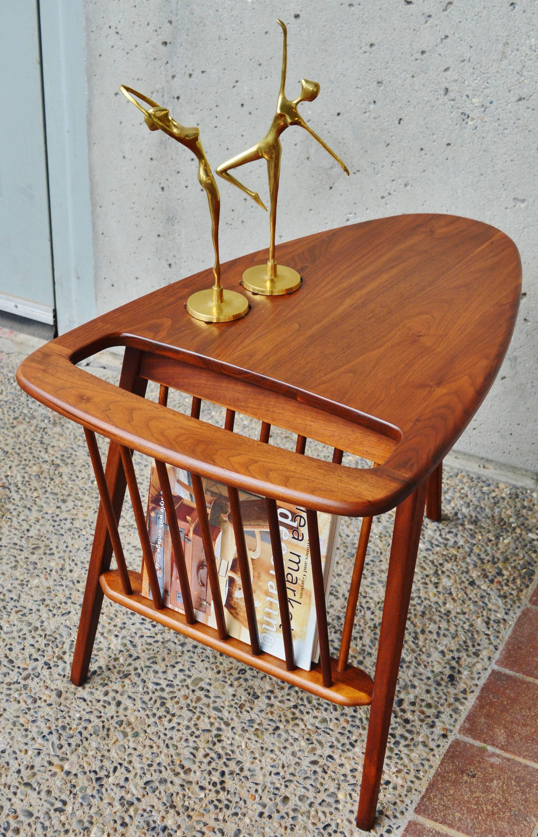 Mid-Century Modern Arthur Umanoff Solid Walnut Guitare Pick Table with Magazine Rack