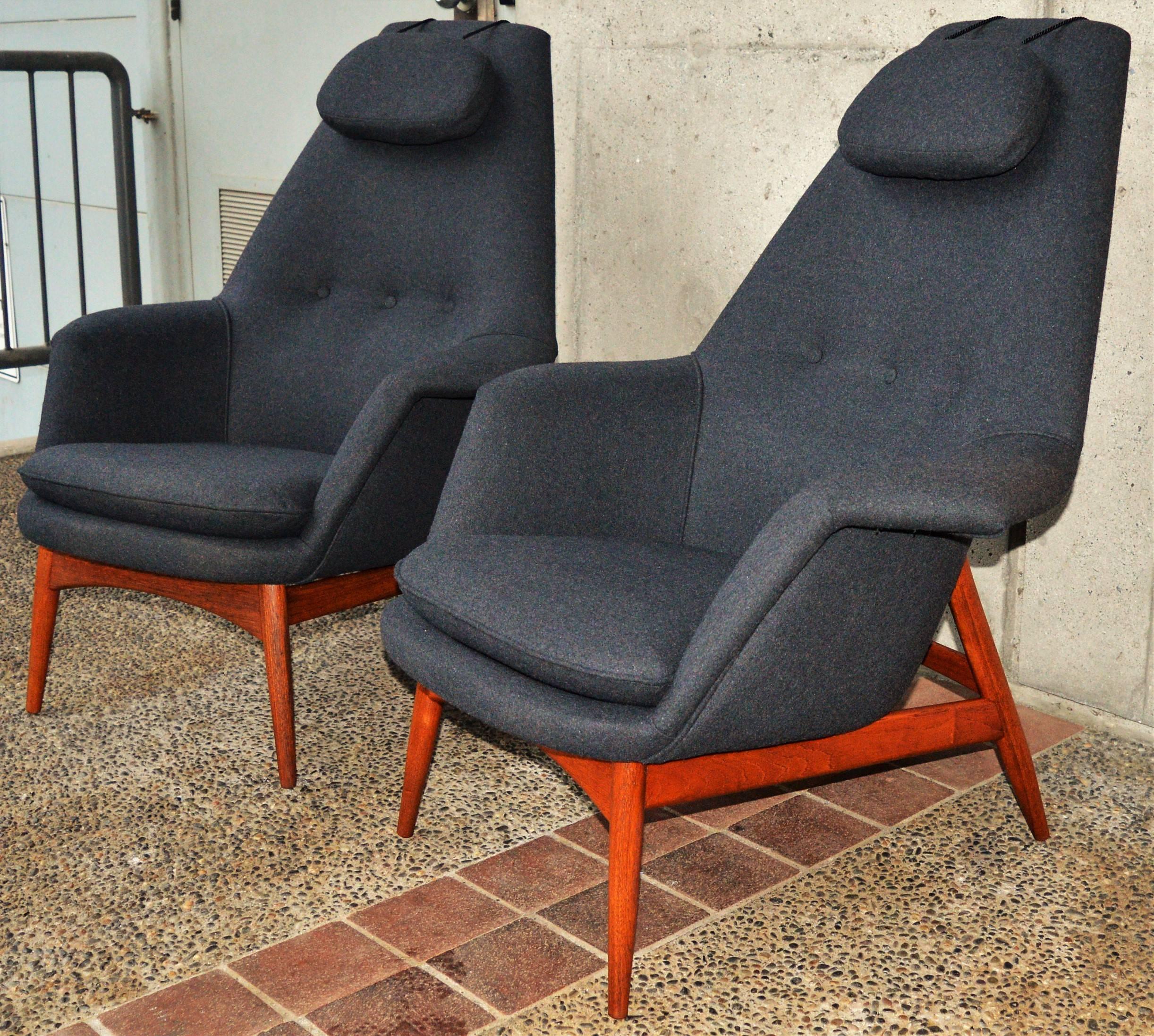 Mid-Century Modern Pair of Teak Manta Ray Chairs in Charcoal Wool by Bjorn Engo for DUX