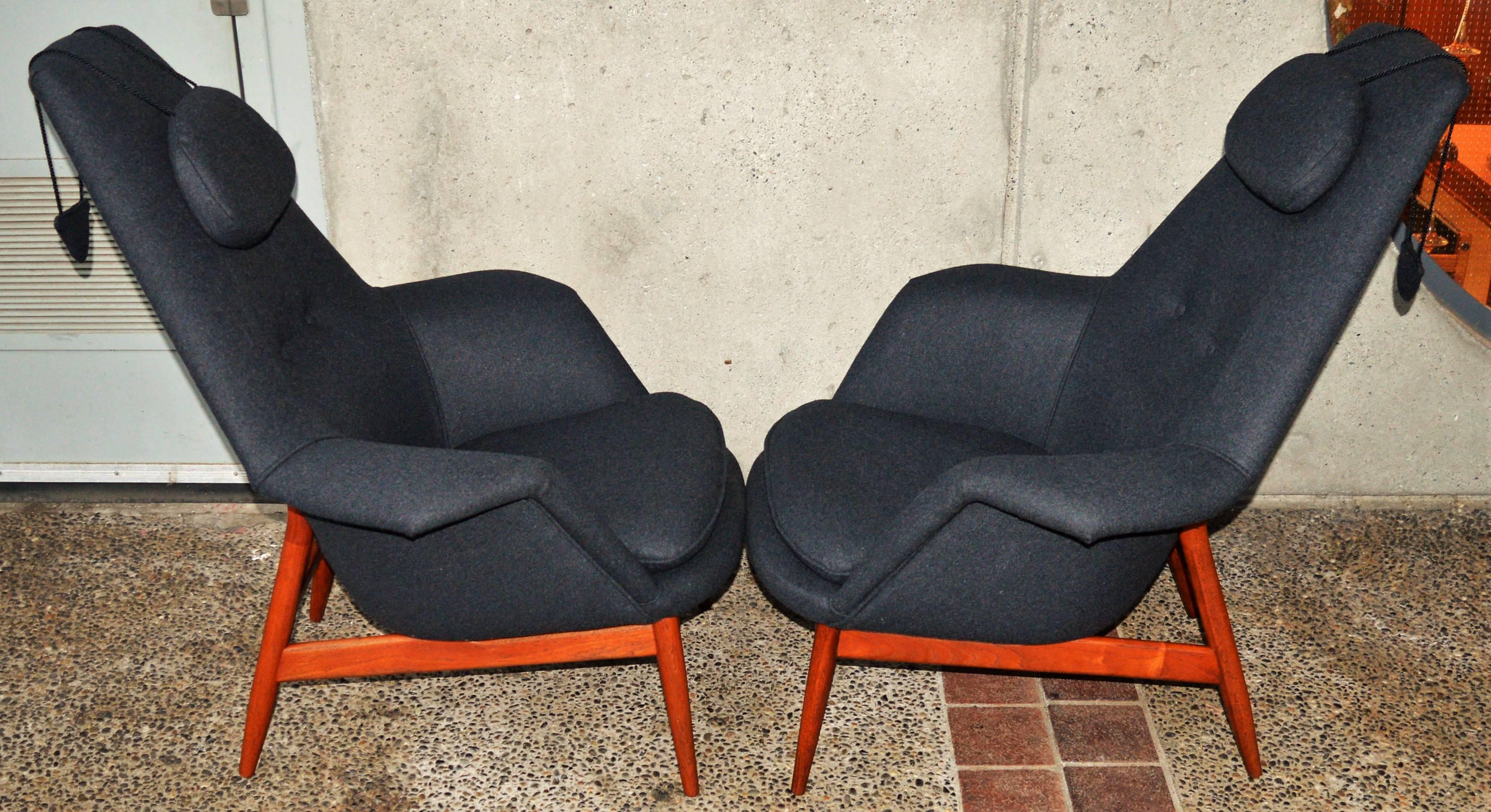 Mid-20th Century Pair of Teak Manta Ray Chairs in Charcoal Wool by Bjorn Engo for DUX