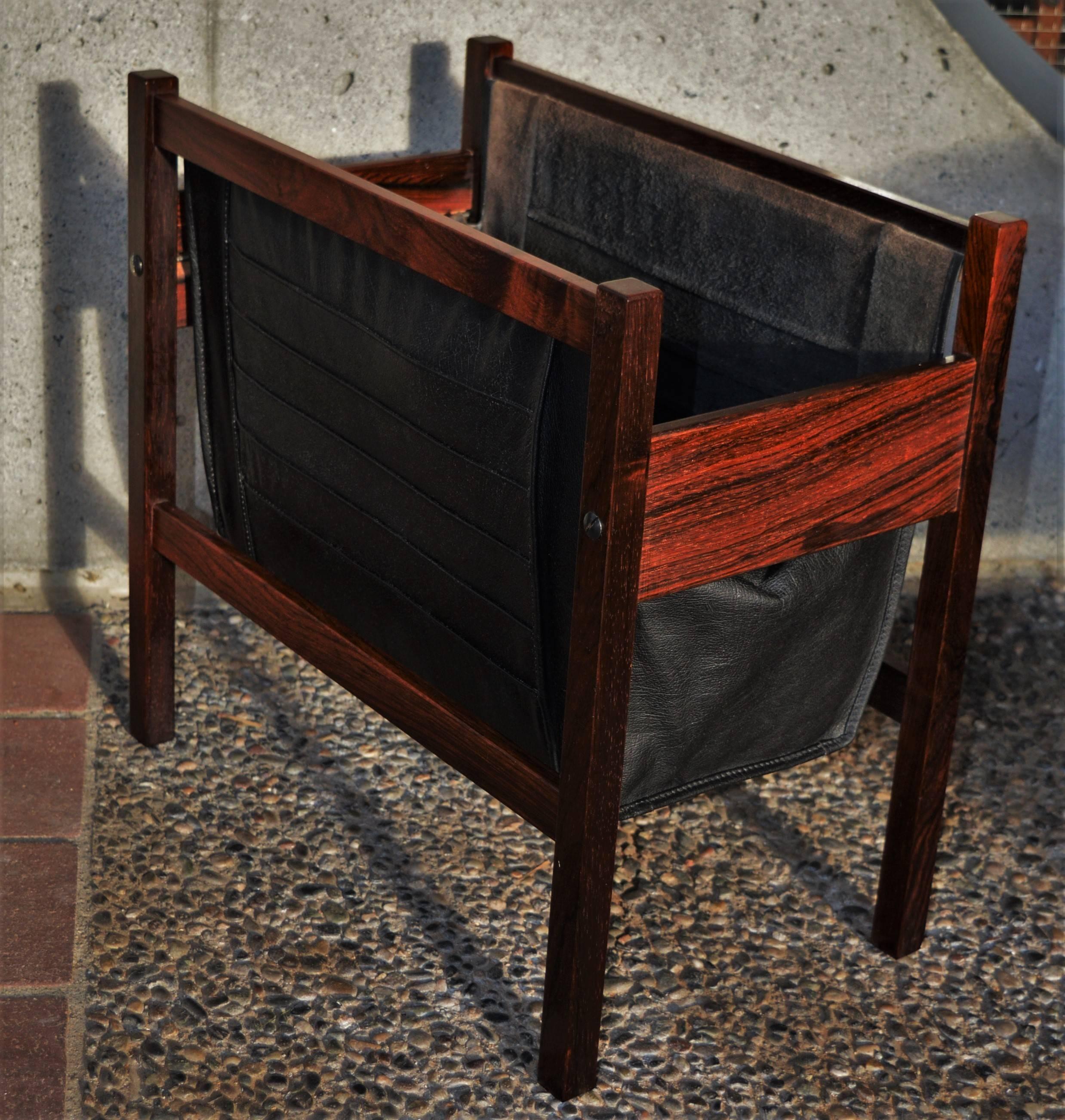 Danish Modern Rosewood and Black Leather Magazine Rack For Sale 1