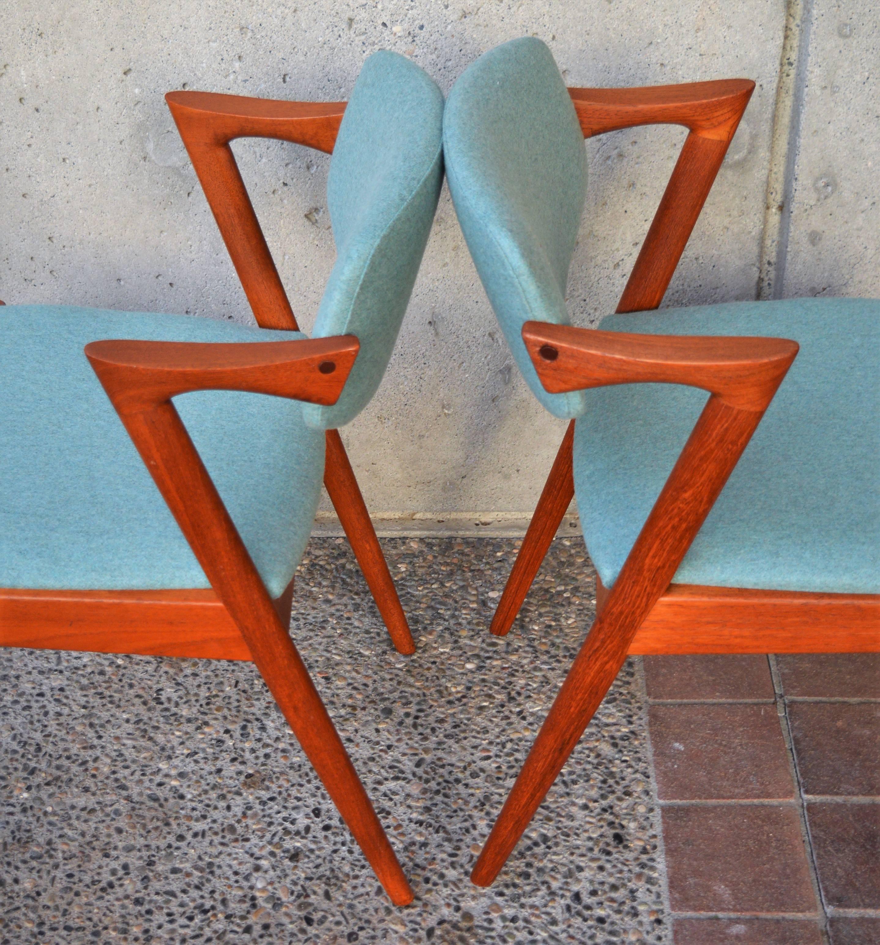 Set of Eight Kai Kristainsen Teak Model 42 Dining Chairs in Blue Wool 1