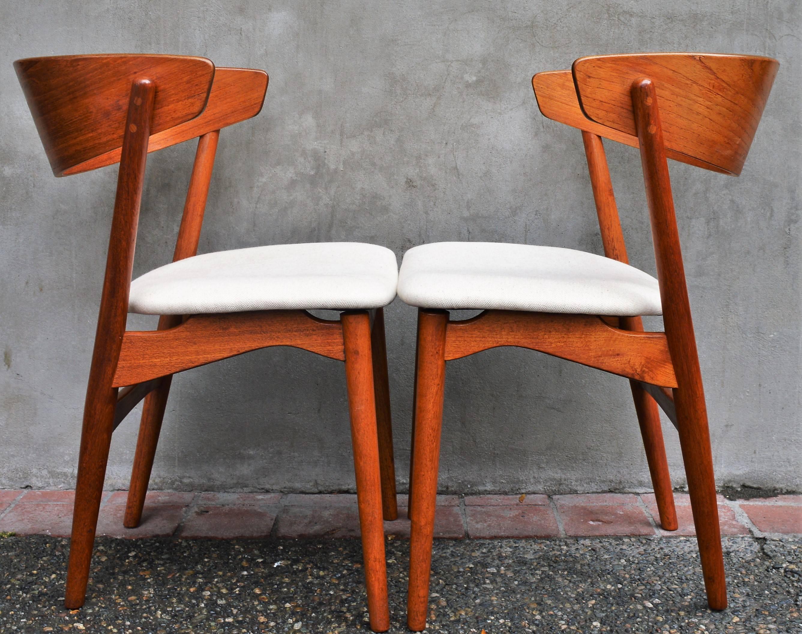 Upholstery Set of Six Helge Sibast Teak Curved Back Dining Chairs Cream Linen Seats Denmark