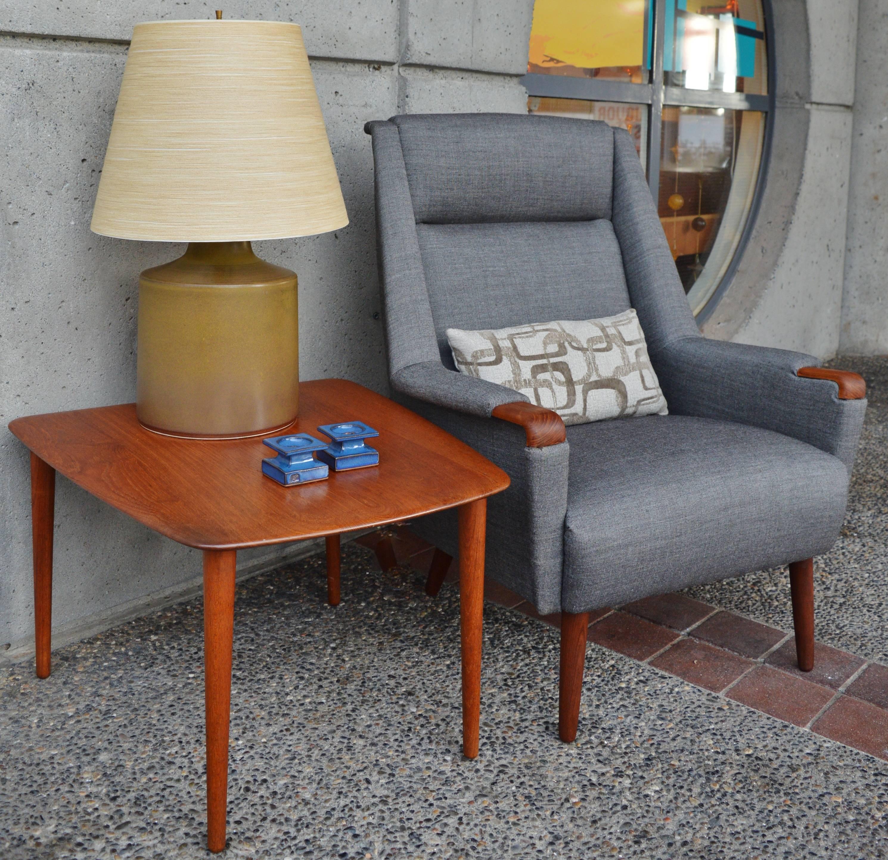 Rare Danish Modern Solid Teak Trapezoidal Side Table by Hvidt & Mølgaard-Nielsen In Excellent Condition In New Westminster, British Columbia