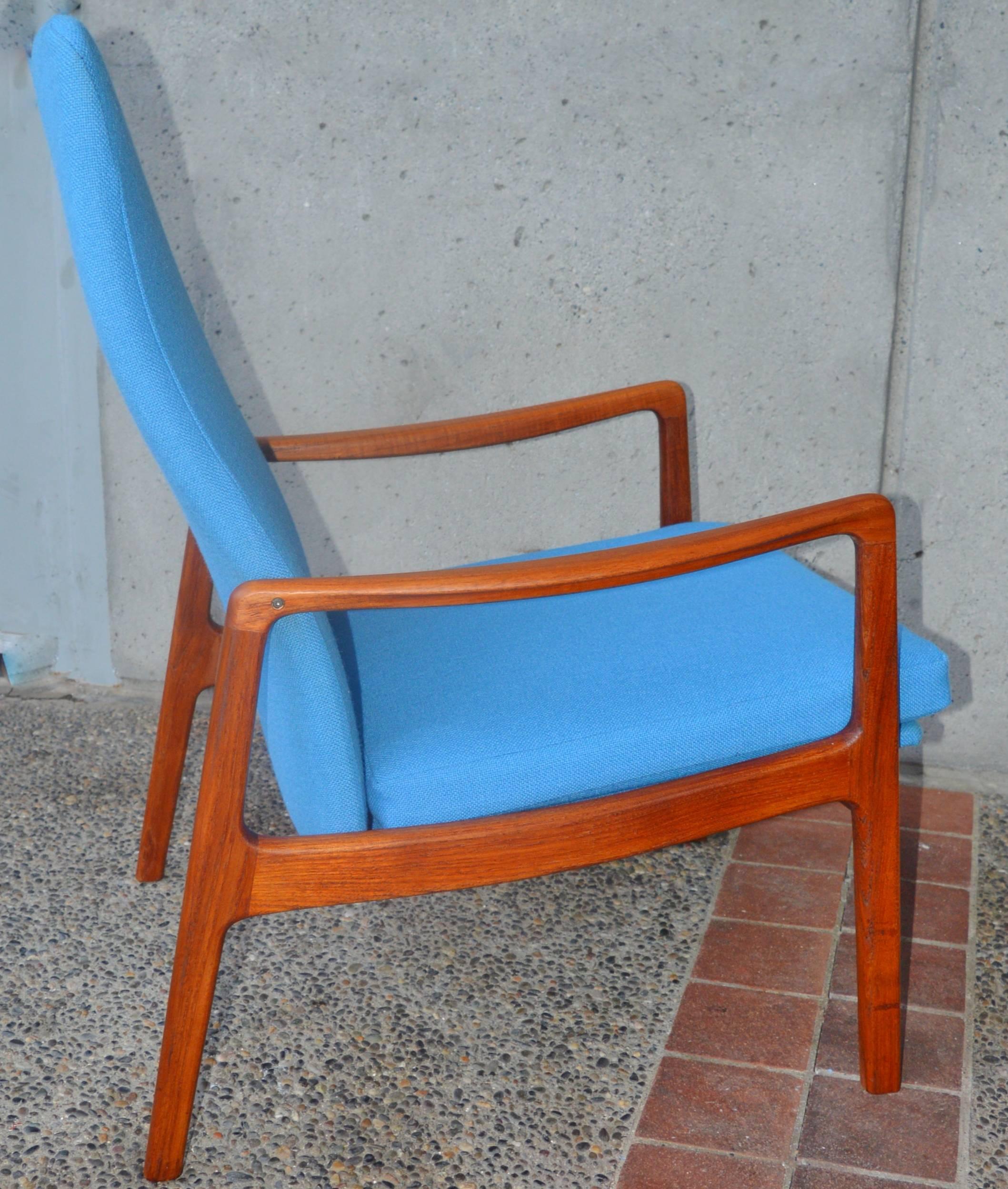 Rare Ole Wanscher Danish Teak High Back Lounge Chair in Blue Kravdrat Wool In Excellent Condition In New Westminster, British Columbia