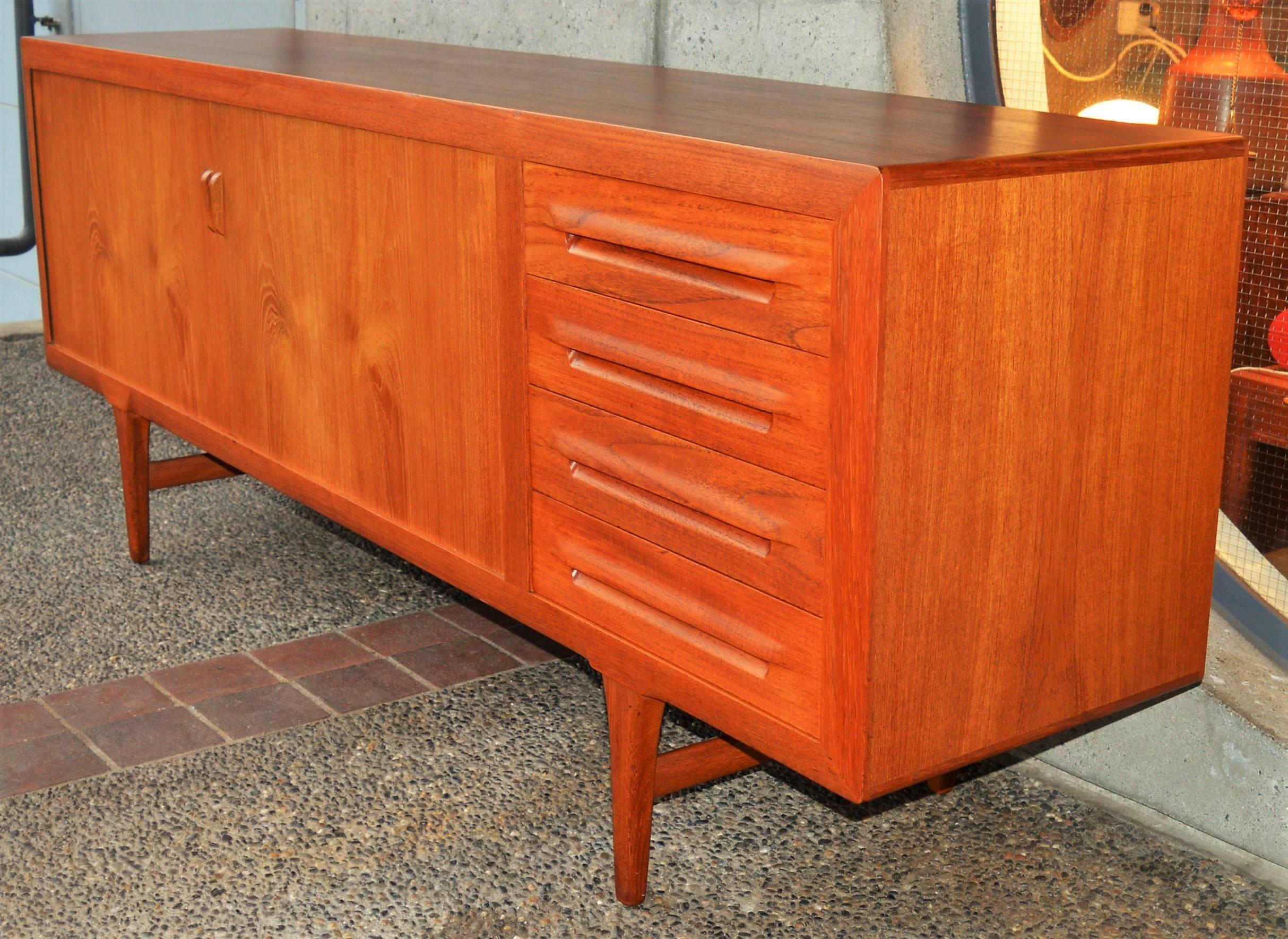 1950s Danish Teak Tambour Credenza by Ib Kofod-Larsen with Finished Back In Excellent Condition In New Westminster, British Columbia
