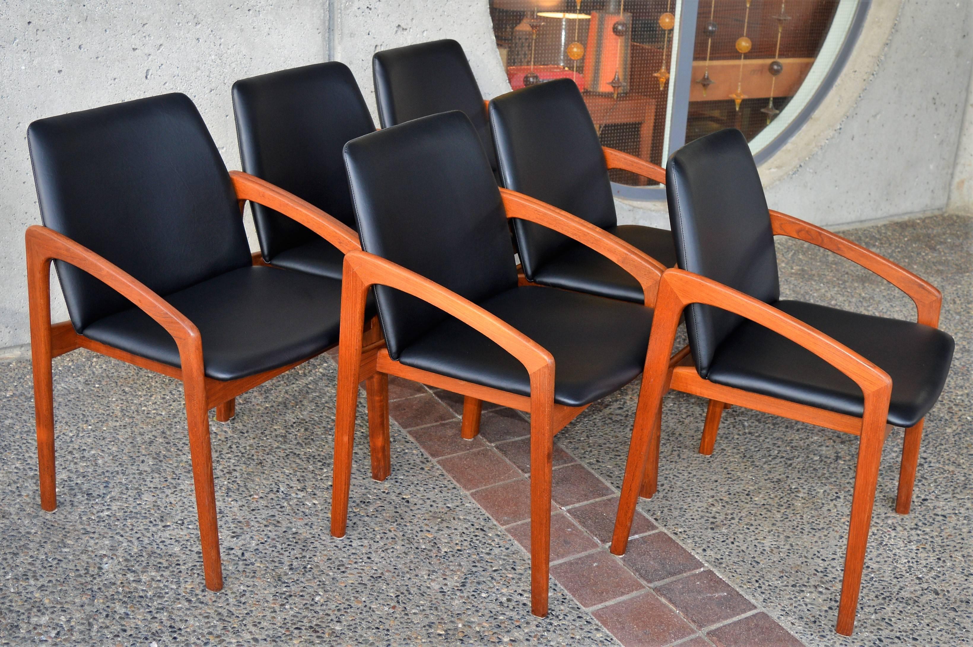 Set of Six Kai Kristiansen Angled Arm Dining or Office Chairs In Excellent Condition In New Westminster, British Columbia