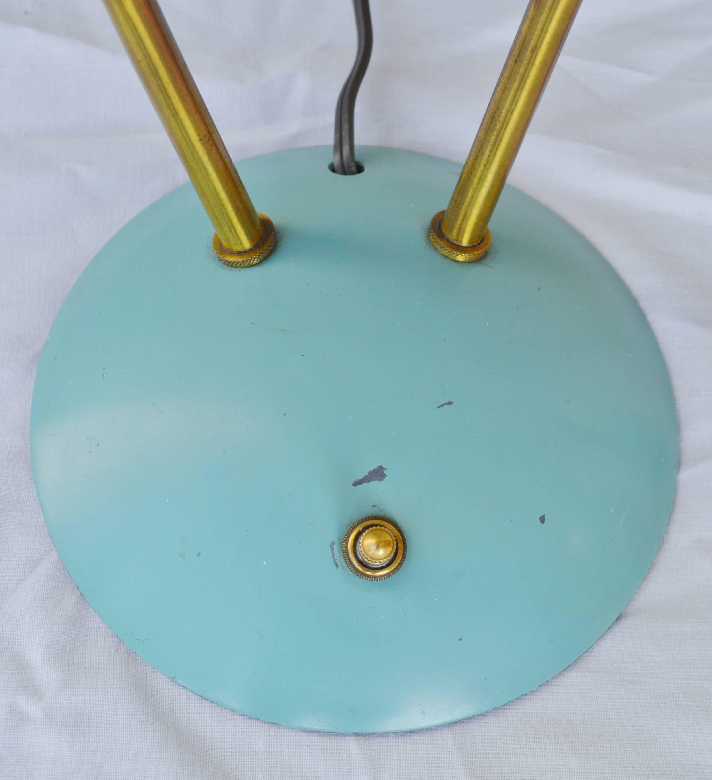 Italian Double Sky Blue and Brass Metal Lamp in the Style of Stilnovo For Sale 1