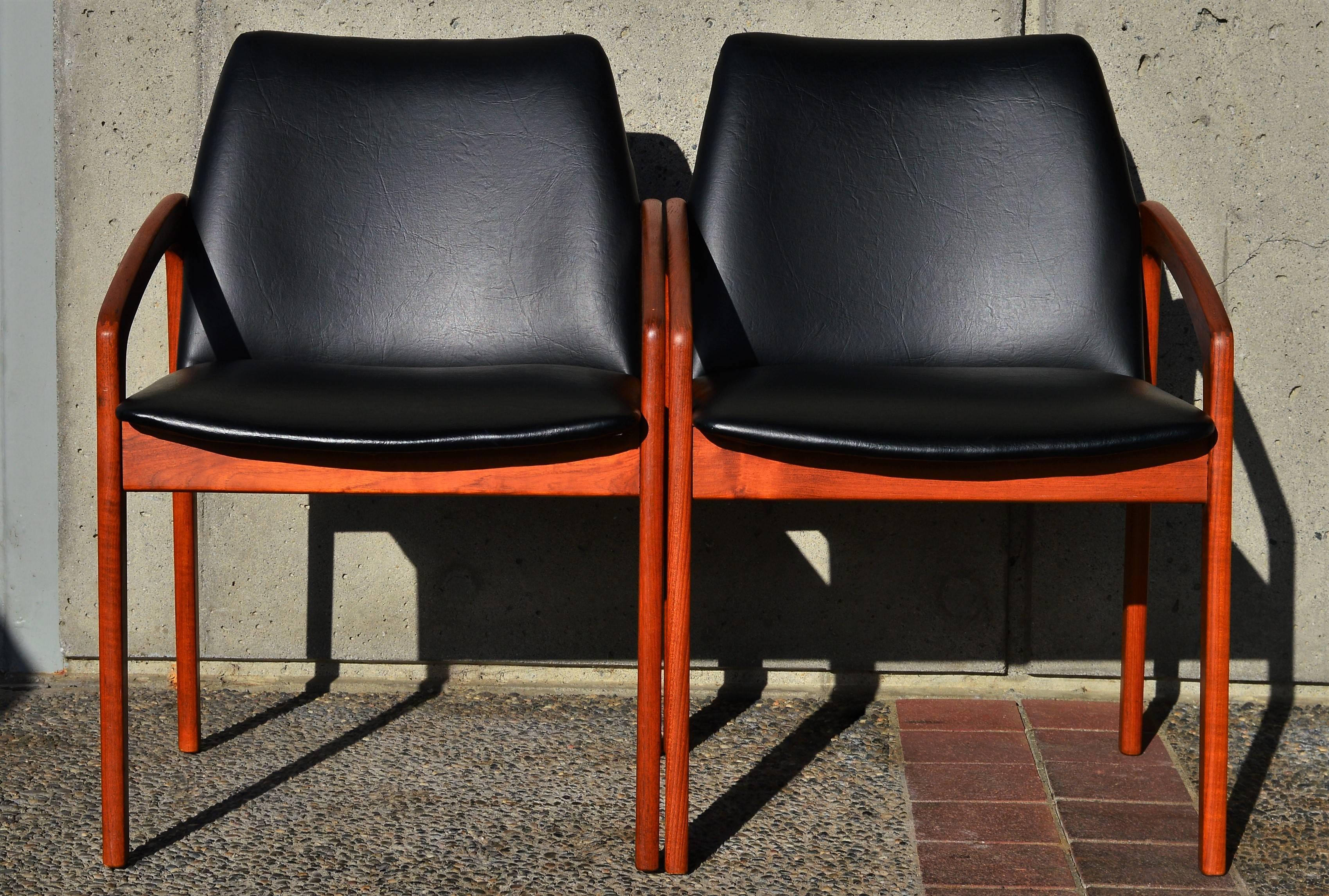 Pair of Kai Kristiansen Teak Carvers or Side Chairs, Danish (Polster)