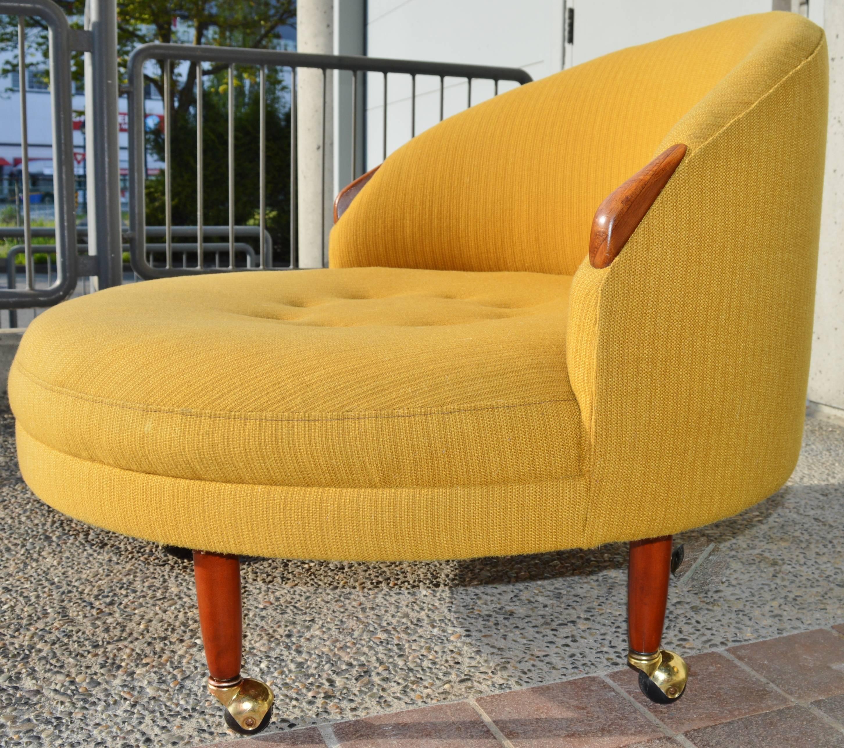 Mid-20th Century Adrian Pearsall Havana Round Chair with Armrests and Legs ‘Craft Associates’
