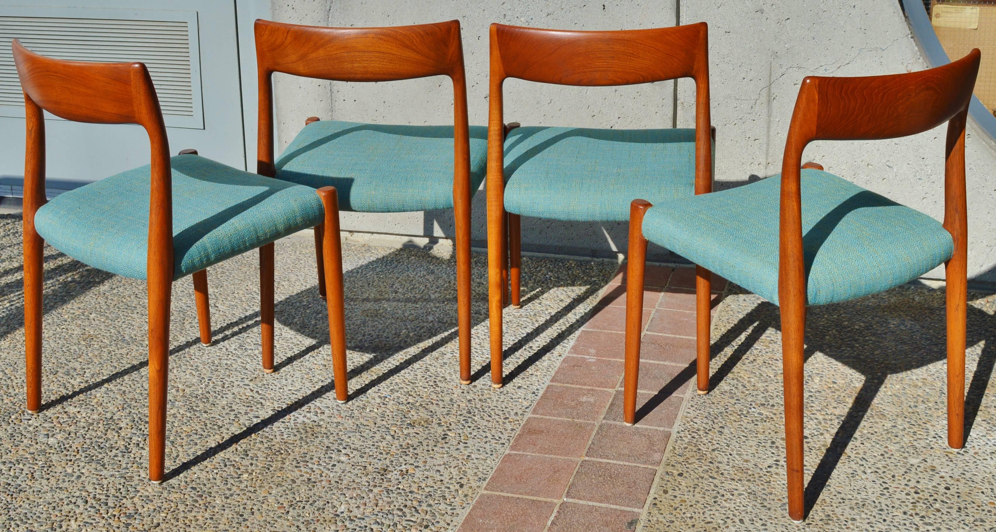 Set of 4 Niels Otto Moller Teak Dining Chairs  In Excellent Condition In New Westminster, British Columbia