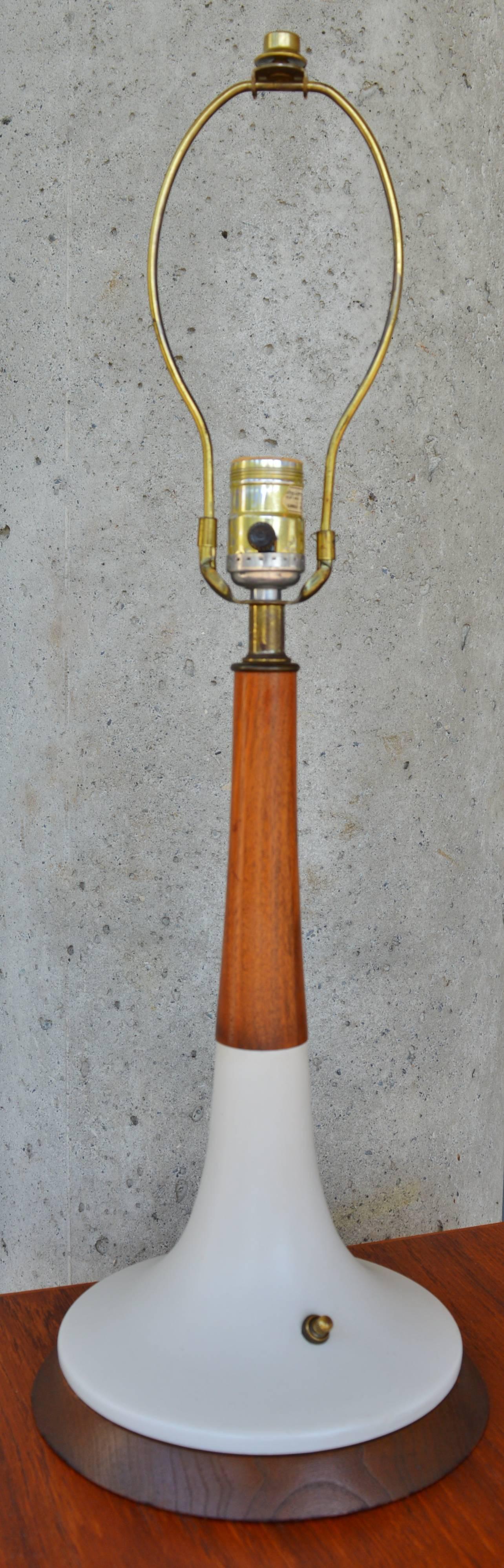 Unique Cream Pottery, Walnut and Teak Genie Table Lamp In Excellent Condition In New Westminster, British Columbia
