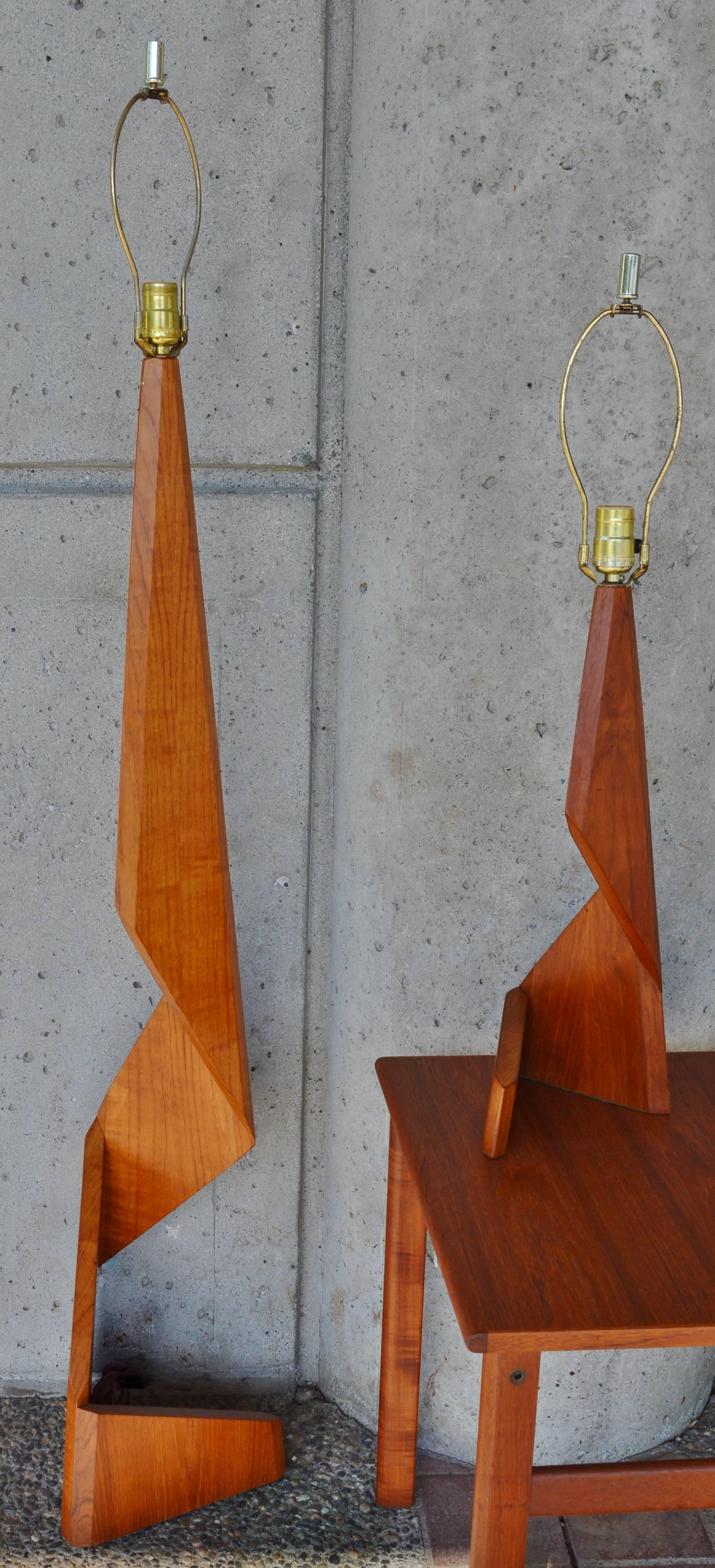 Danish Teak Zig Zag Floor and Table Lamps In Excellent Condition For Sale In New Westminster, British Columbia