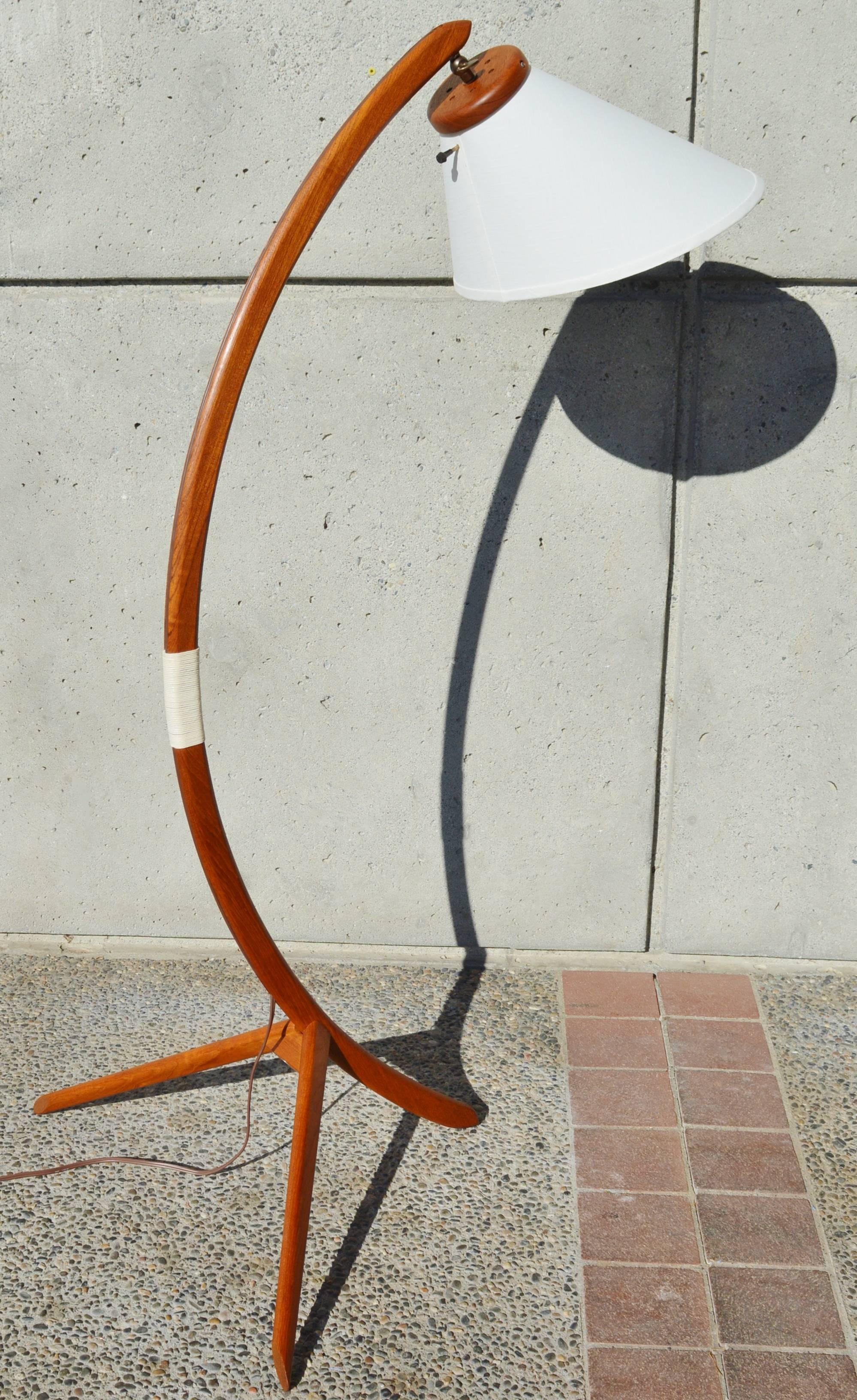Mid-Century Modern Iconic Danish Teak Tripod Bow Floor Lamp in Rispal Style New Shade
