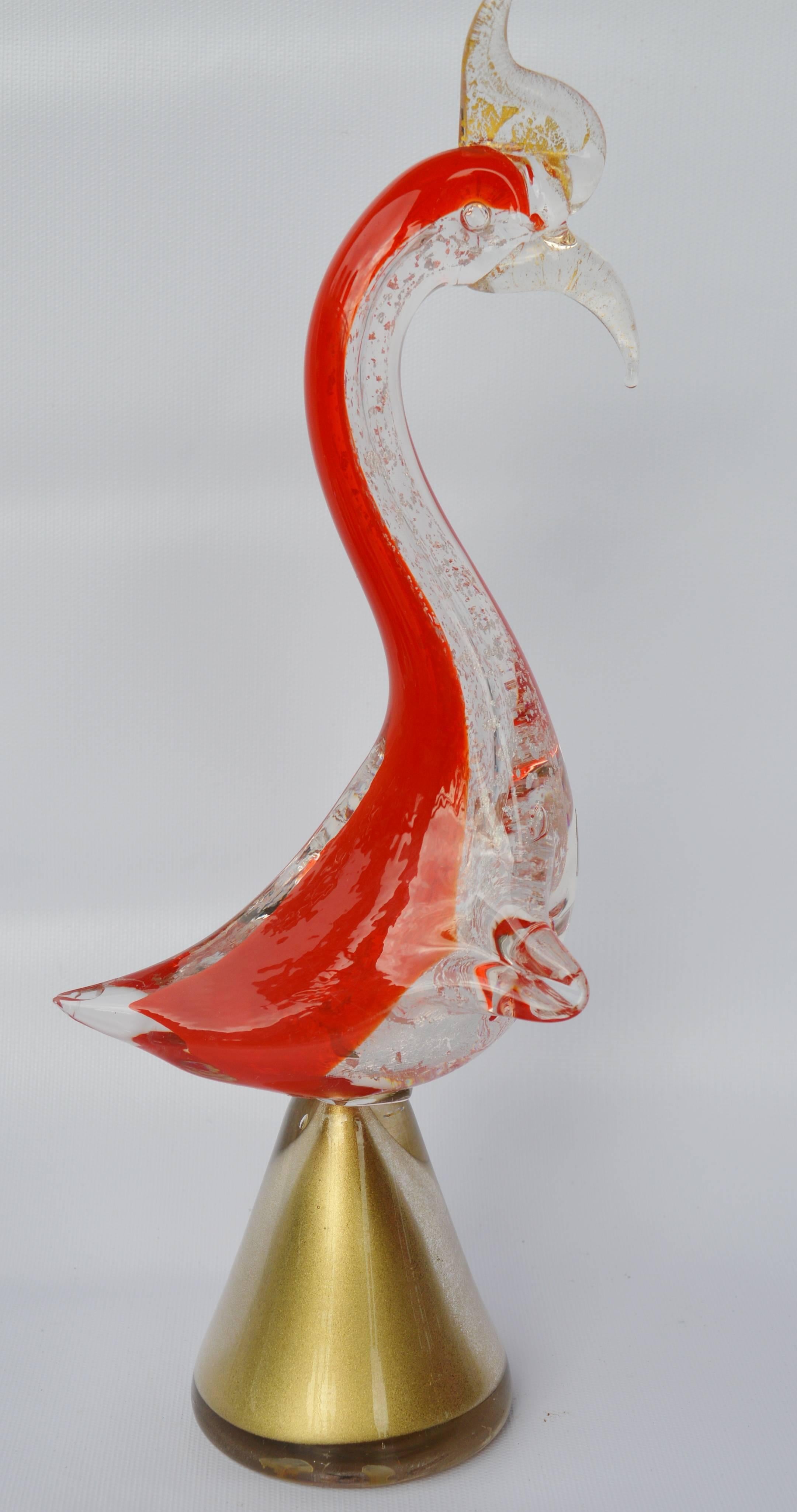 Large Mid-Century Murano Glass Rooster Figurine on Gold Base In Excellent Condition For Sale In New Westminster, British Columbia