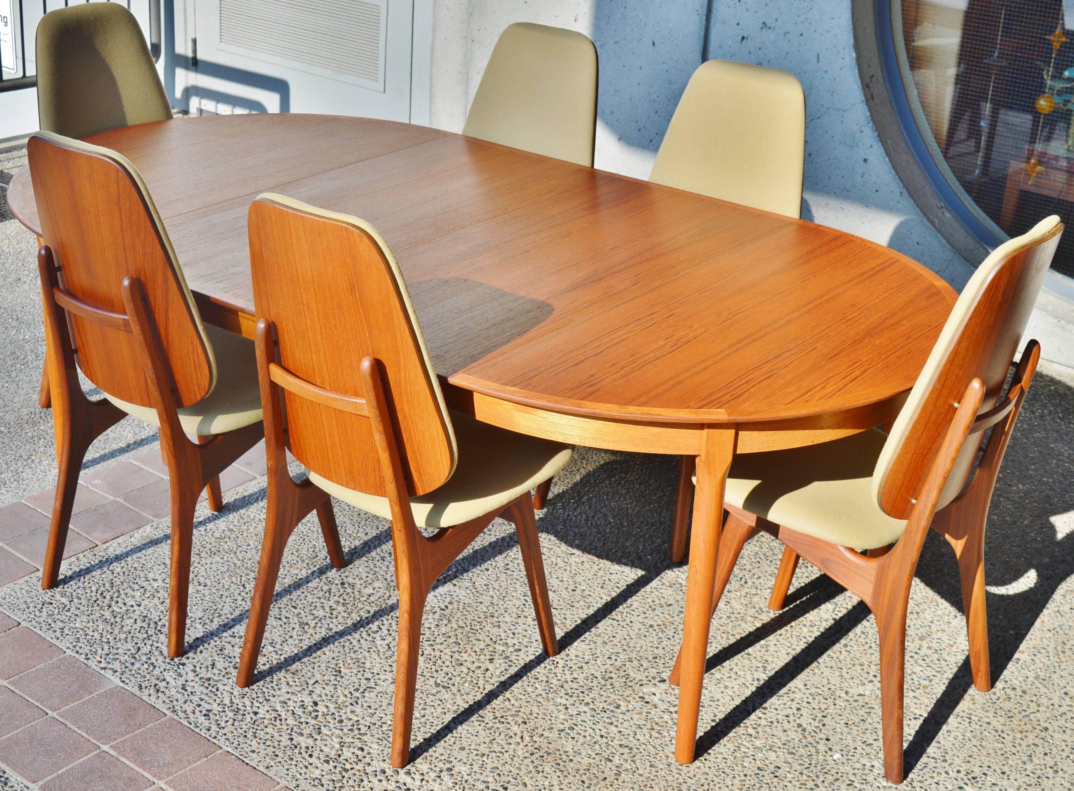 Arne Hovmand-Olsen Teak Dining Chairs, Set of Six, Danish Modern In Excellent Condition In New Westminster, British Columbia