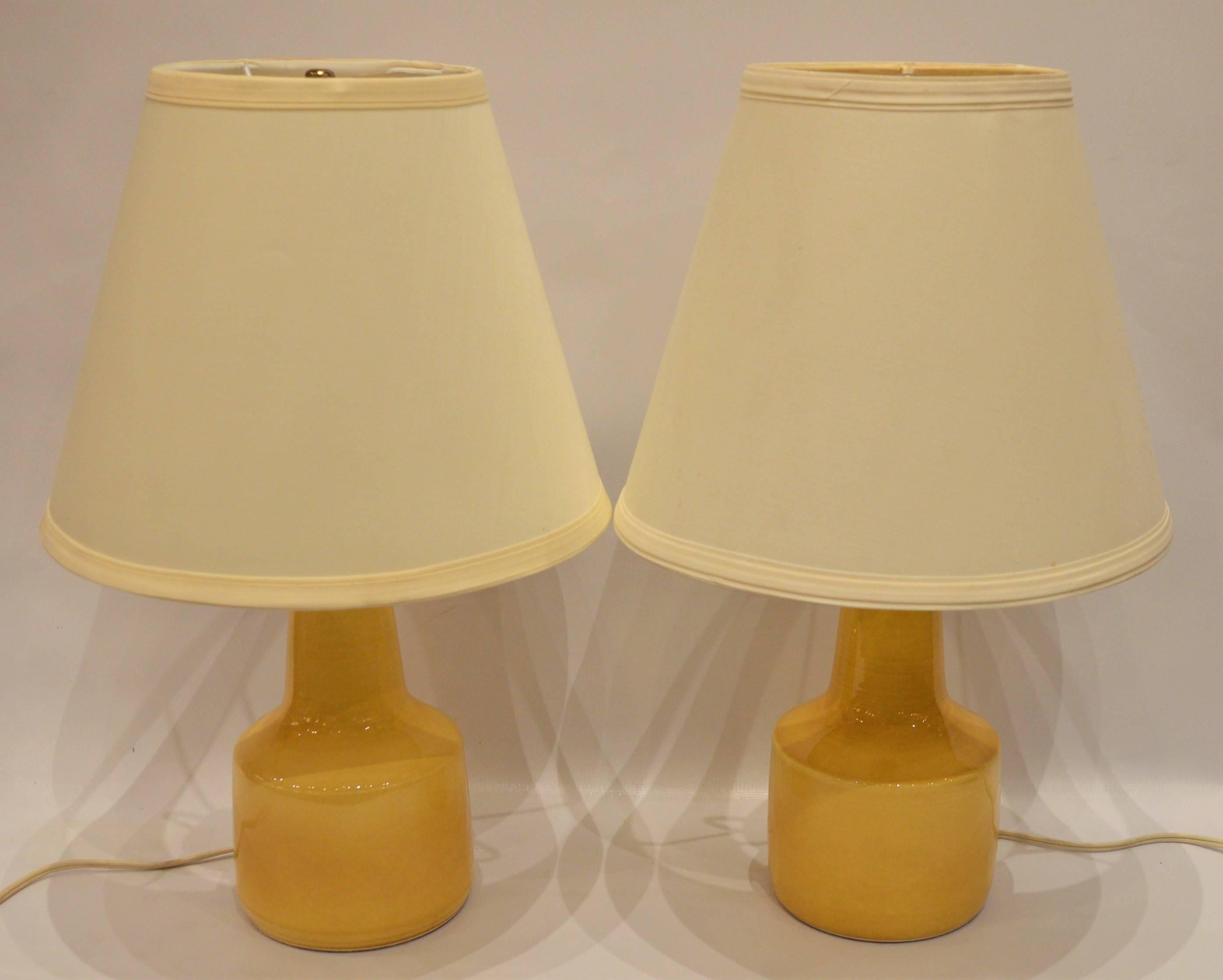 Mid-20th Century Pair of Small Soft Yellow Lotte and Gunnar Bostlund Ceramic Bedside Lamps