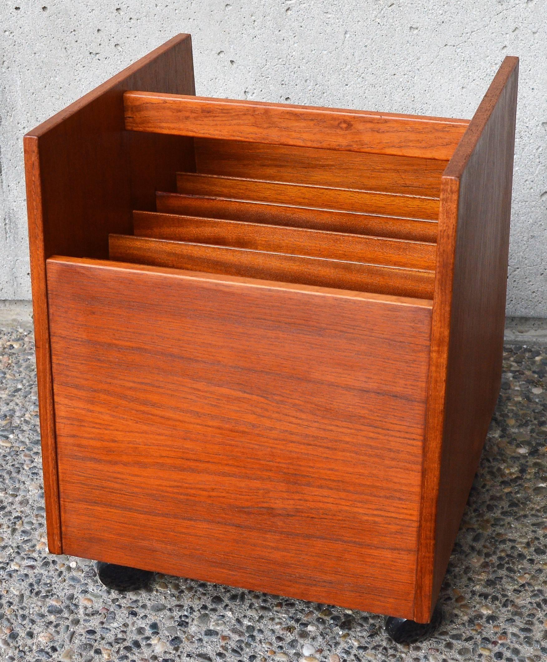 Metal Bruksbo Teak LP, Vinyl or Magazine Cart with Trapezoidal Sides, Handle & Casters