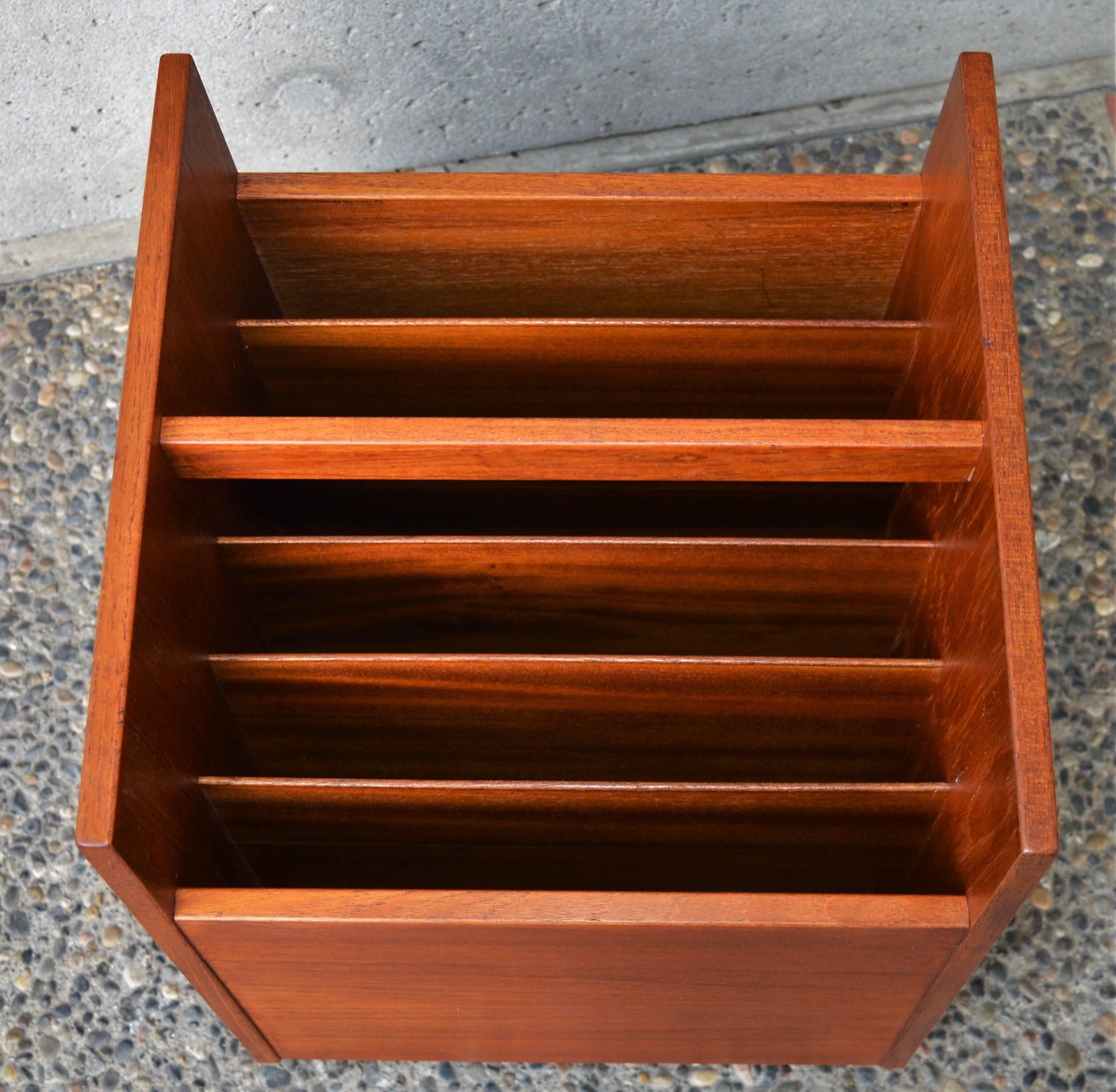 Bruksbo Teak LP, Vinyl or Magazine Cart with Trapezoidal Sides, Handle & Casters 1