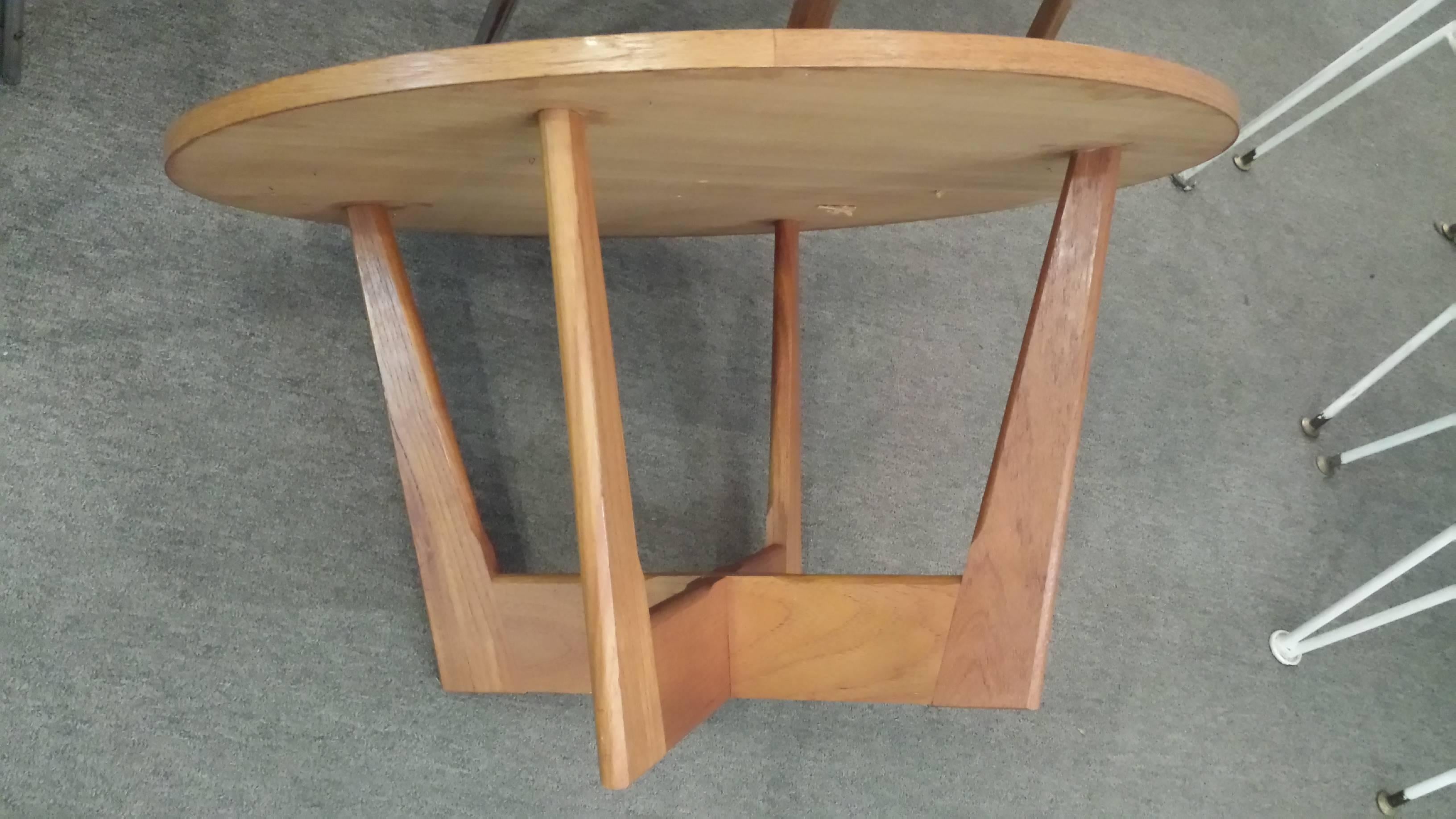 Danish Teak Circular Midcentury Coffee Table with Pie-Shaped Veneered Top In Good Condition In Ottawa, Ontario