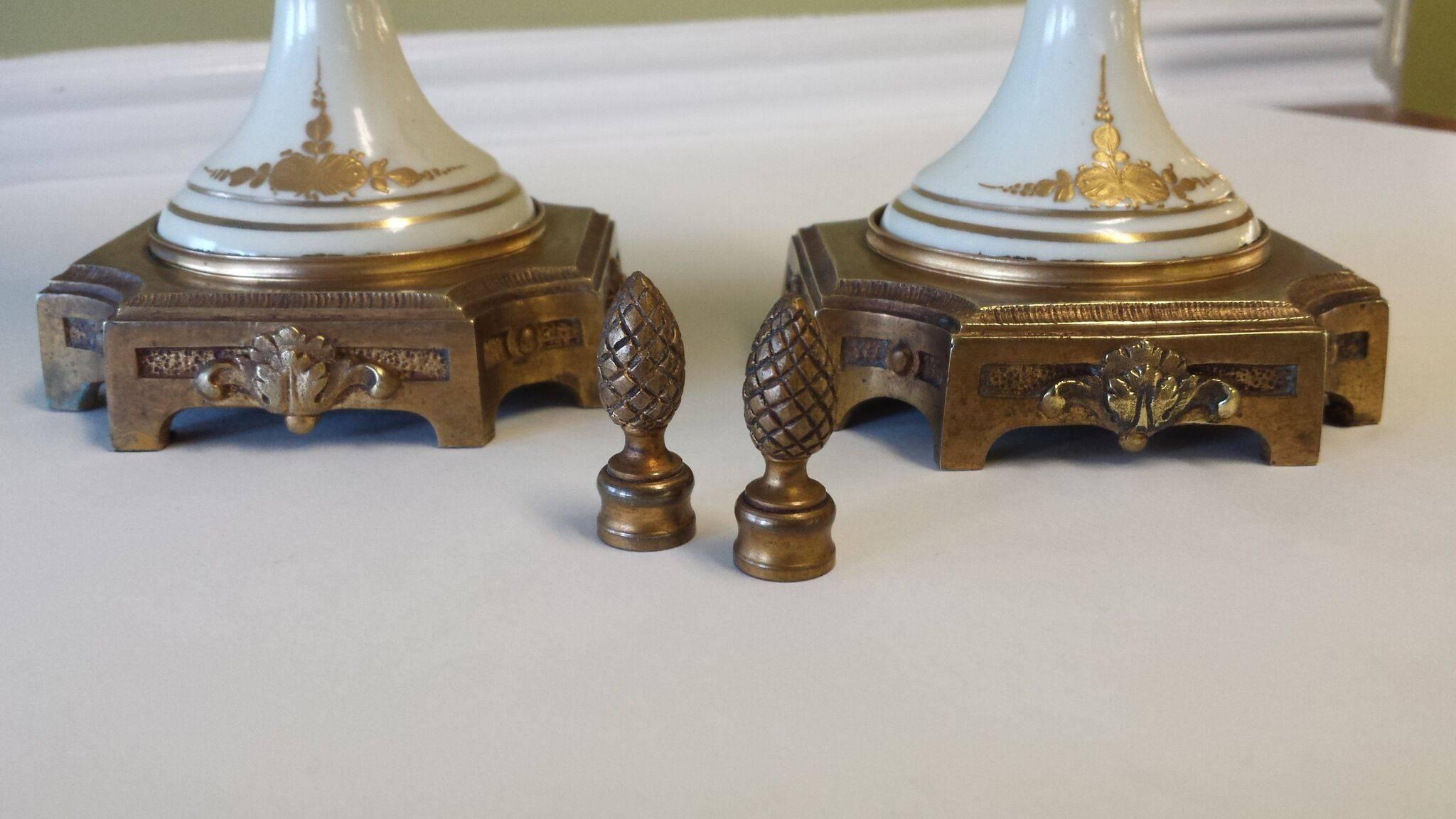 20th Century Pair of French Mantle Urns Convertible to Lamp, Bases Factory, Made in France
