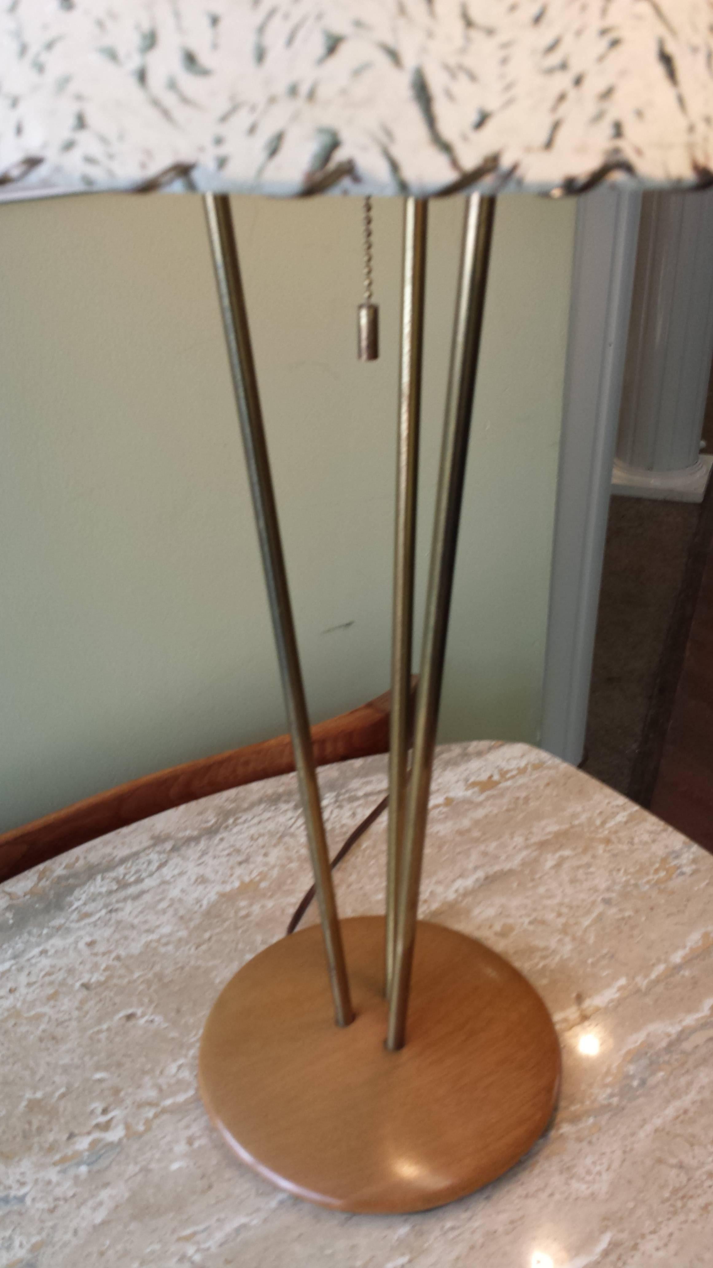 Mid-Century Modern Gerald Thurston Stiffel 1950s Table Brass and Wood Lamp 