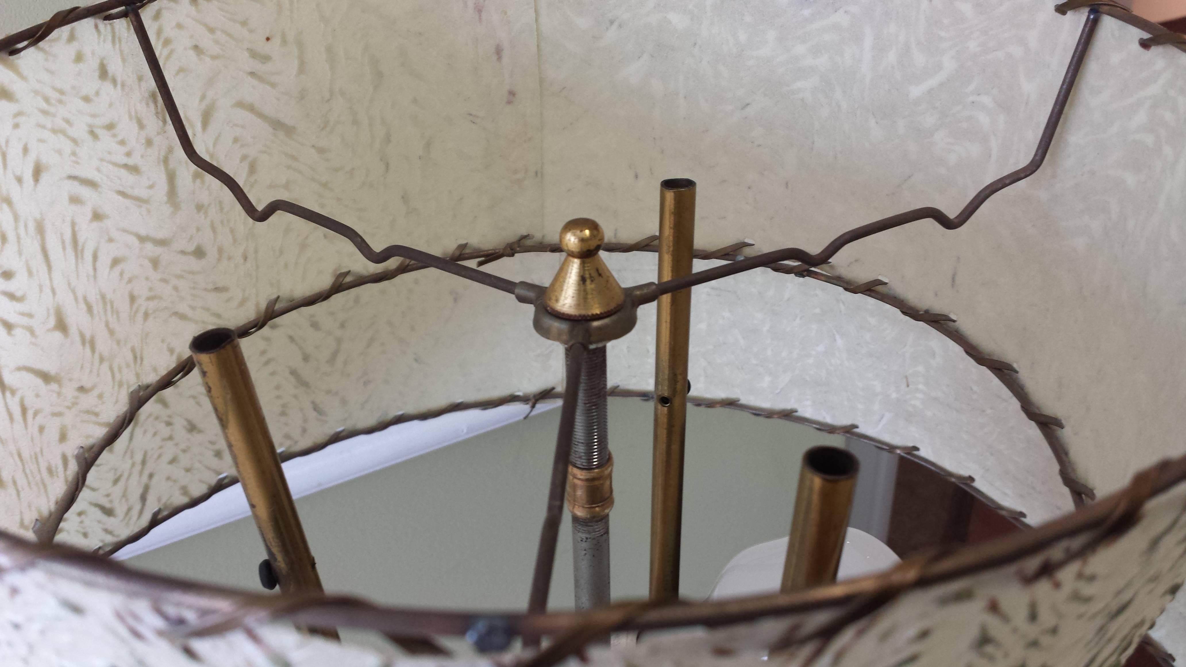 Gerald Thurston Stiffel 1950s Table Brass and Wood Lamp In Good Condition In Ottawa, Ontario
