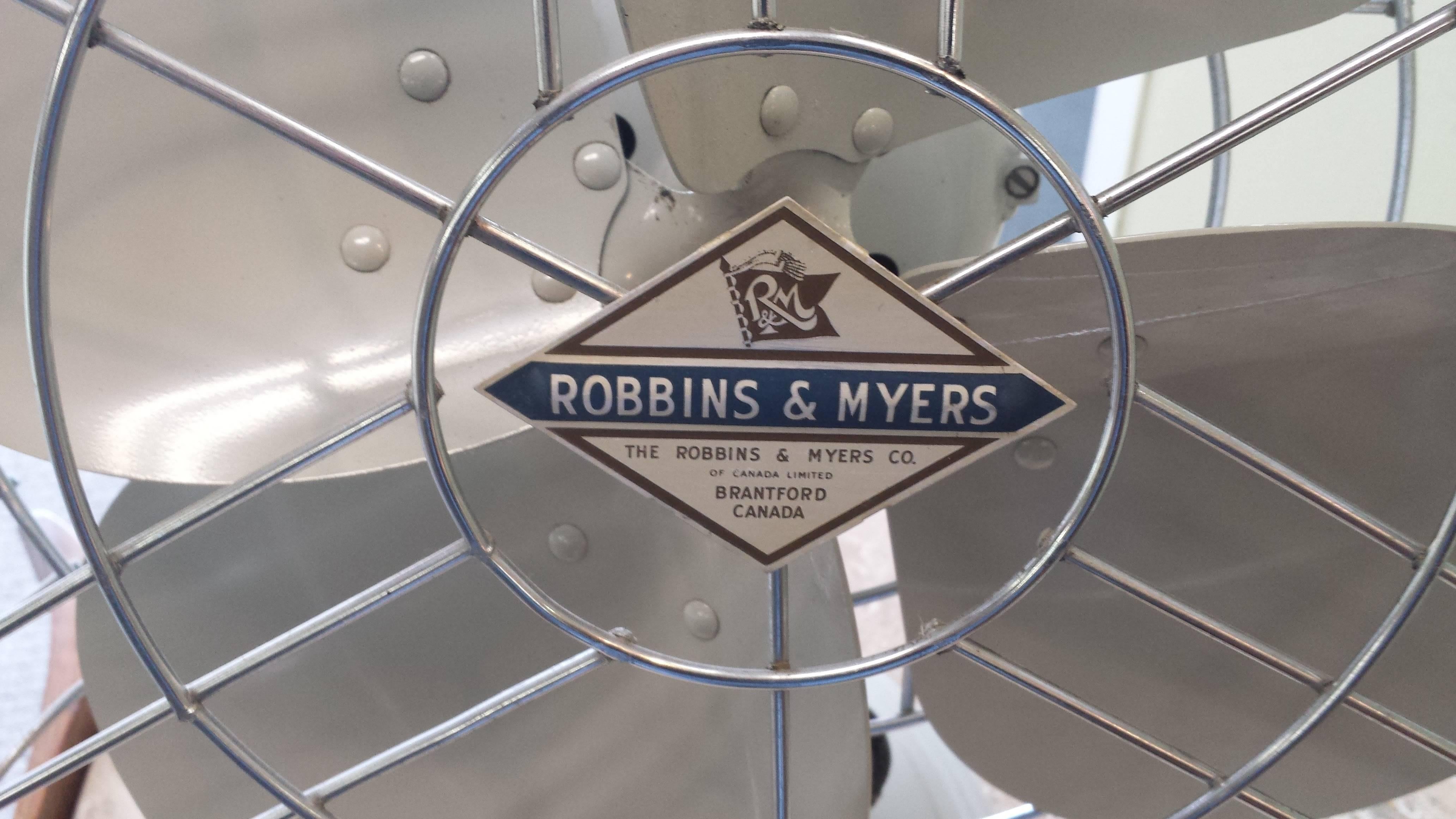 Robbins & Myers Mid-Century Electric Three-Speed Industrial Table Fan, 1950s 1