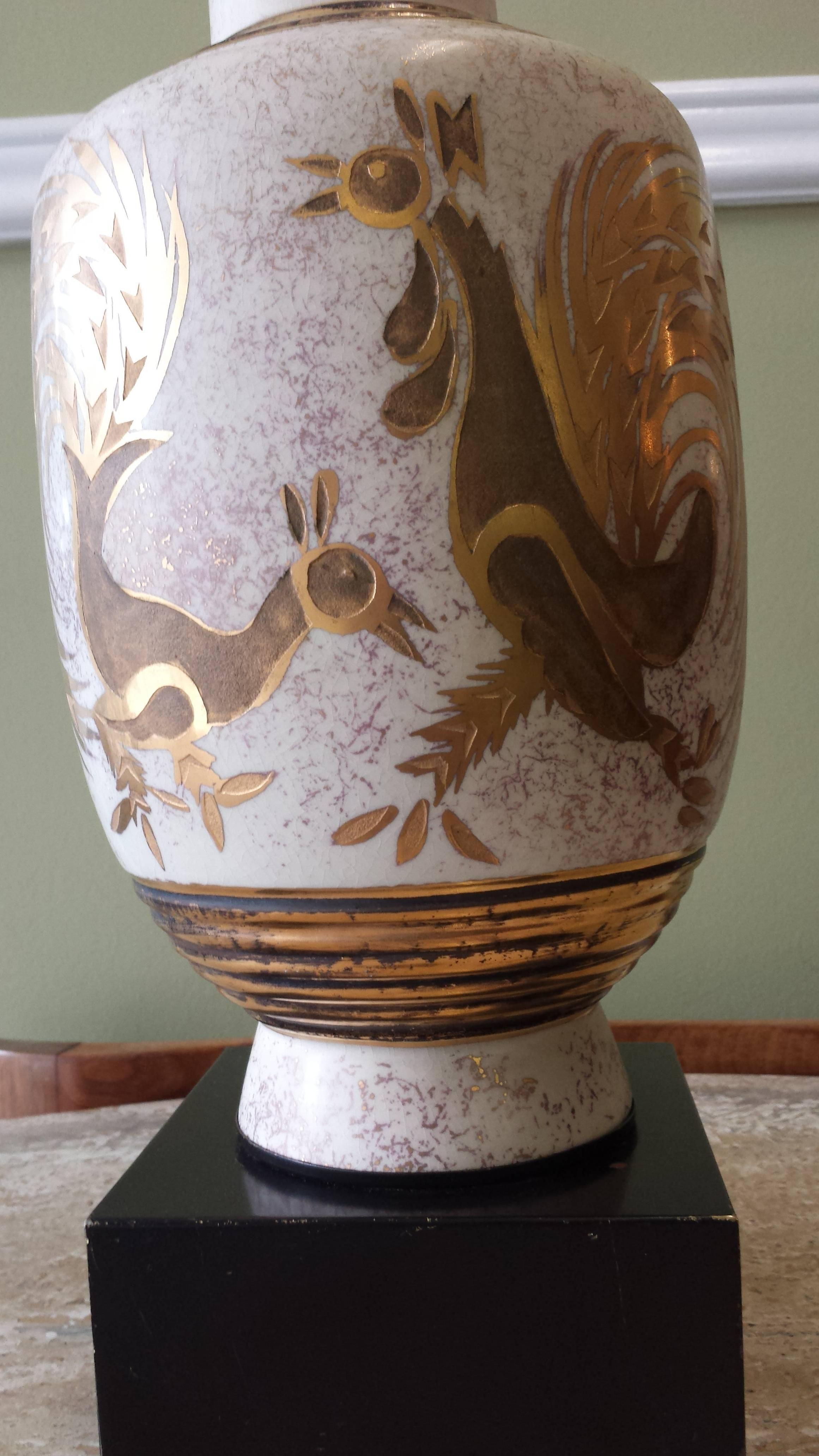 Brass Waylande Gregory Style Gilt Etched Ceramic Table Lamp Hand Decorated Roosters For Sale