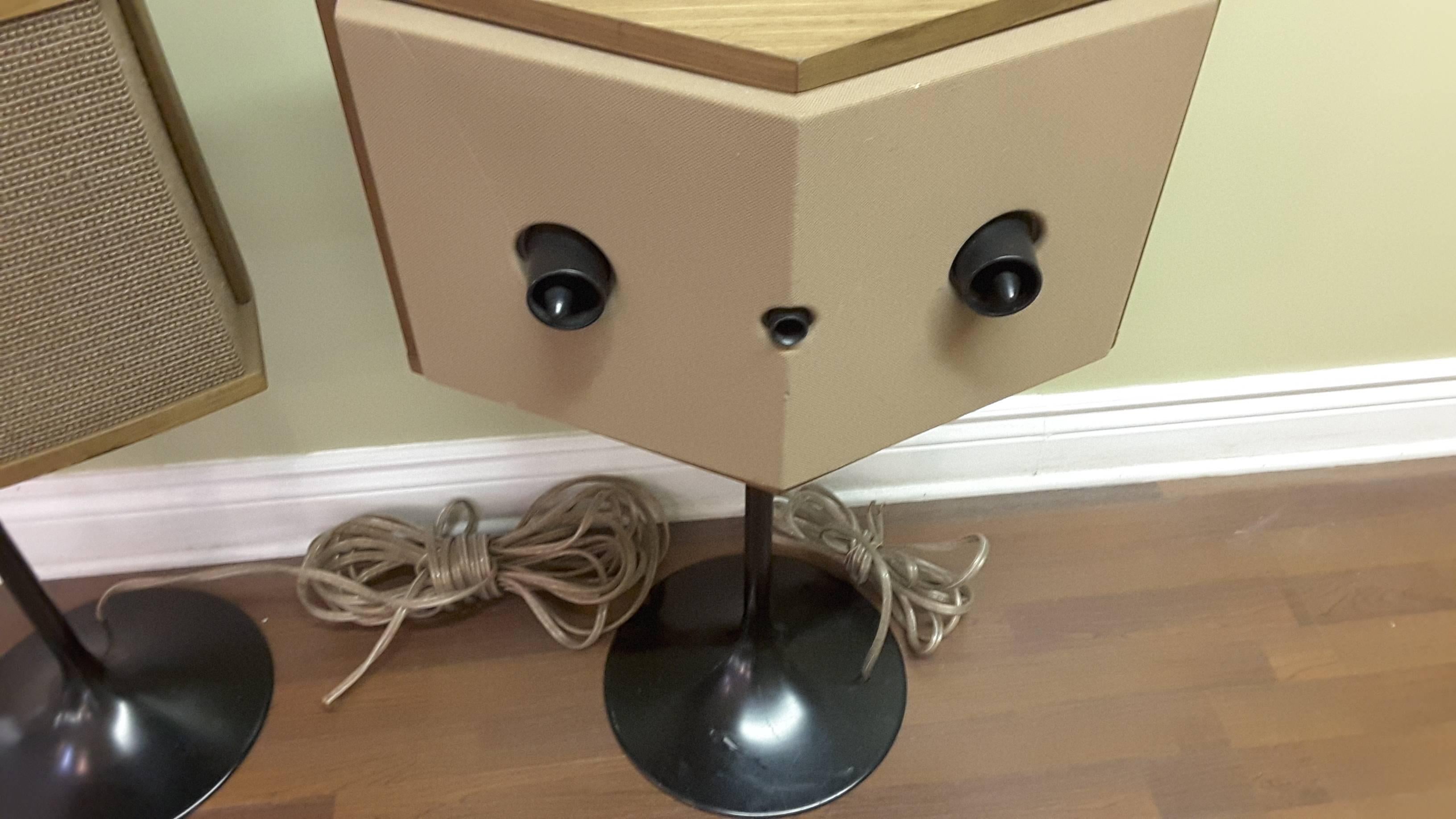 tulip speaker stands