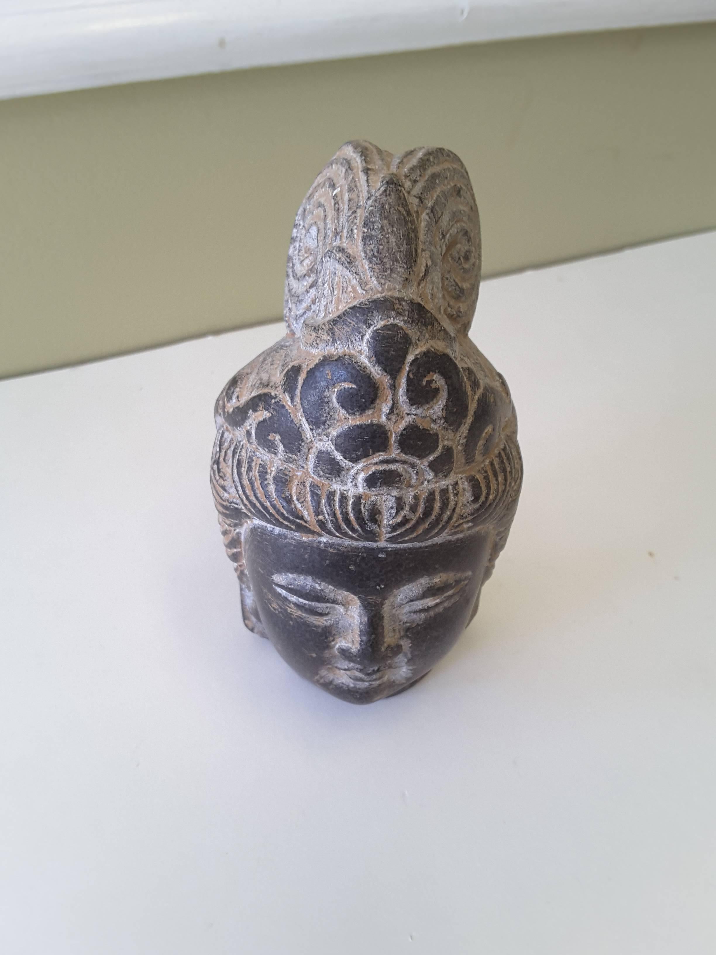 An Asian Pair of Buddha Stone Heads, Mixed Pair, Unmounted 2