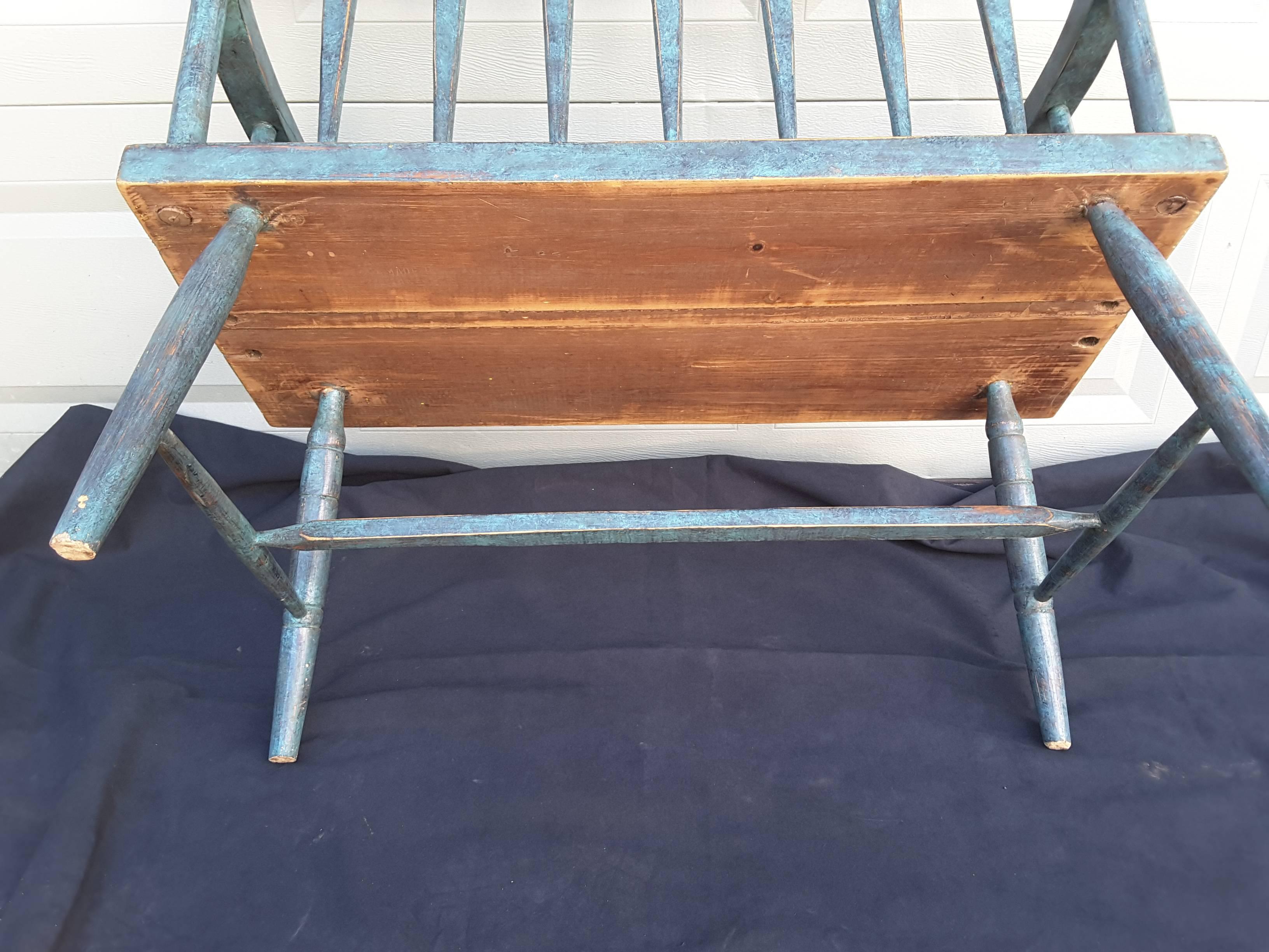 New England, Pine Spear Back Windsor Bench in Turquoise Blue, (Circa 1880) 2