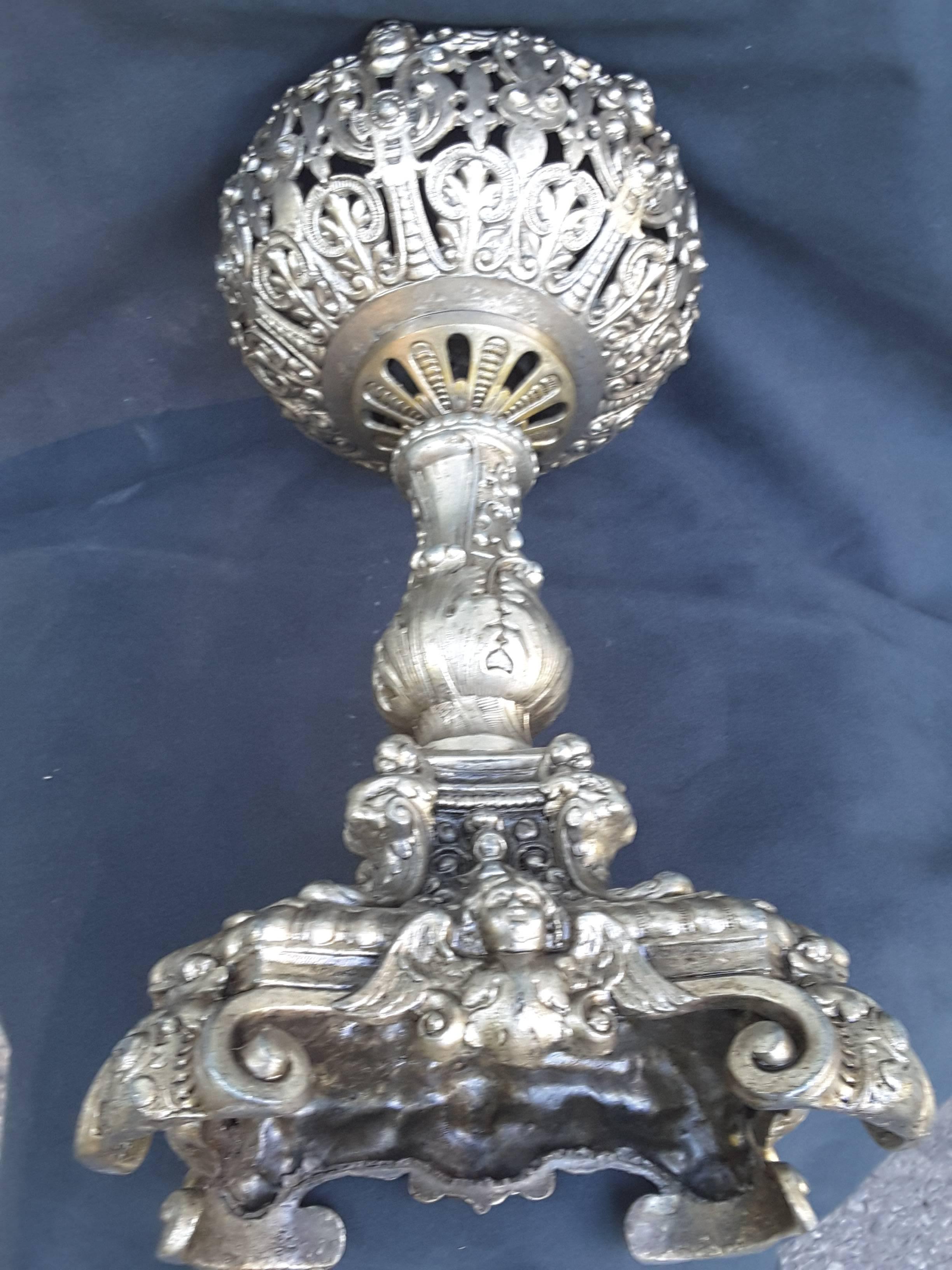 Angel Face Oil Lamp Silver Tone Finish Scrolled Foot & Acanthus Leaf Decoration 1