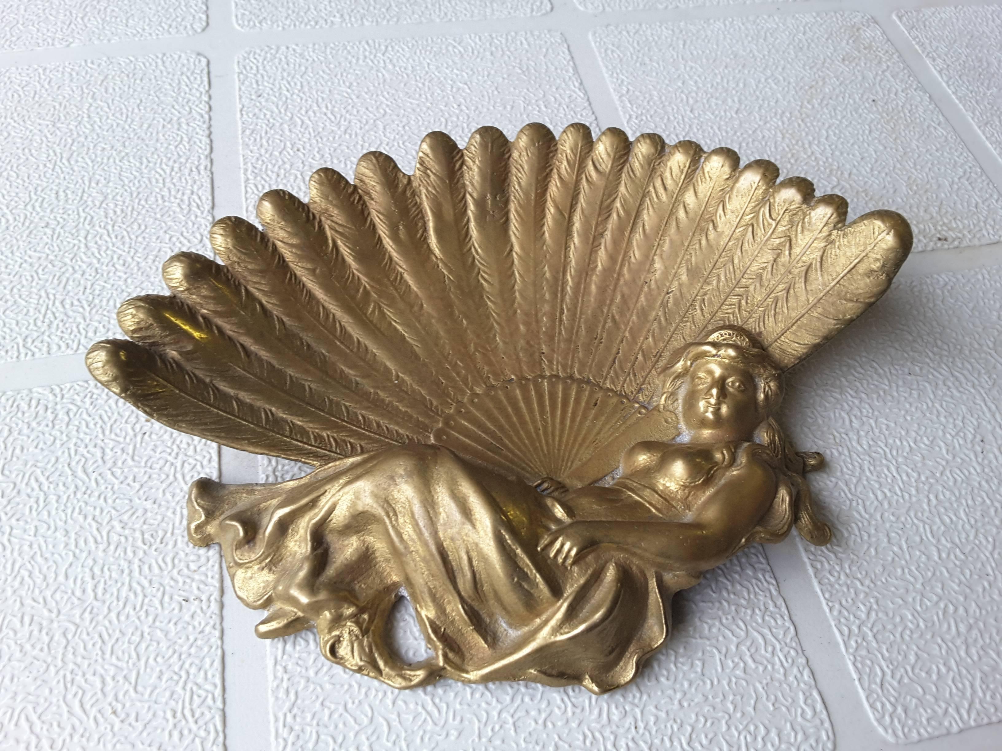 Art Nouveau Lady with a Peacock Fan, Brass Vanity/Pin Tray For Sale 4