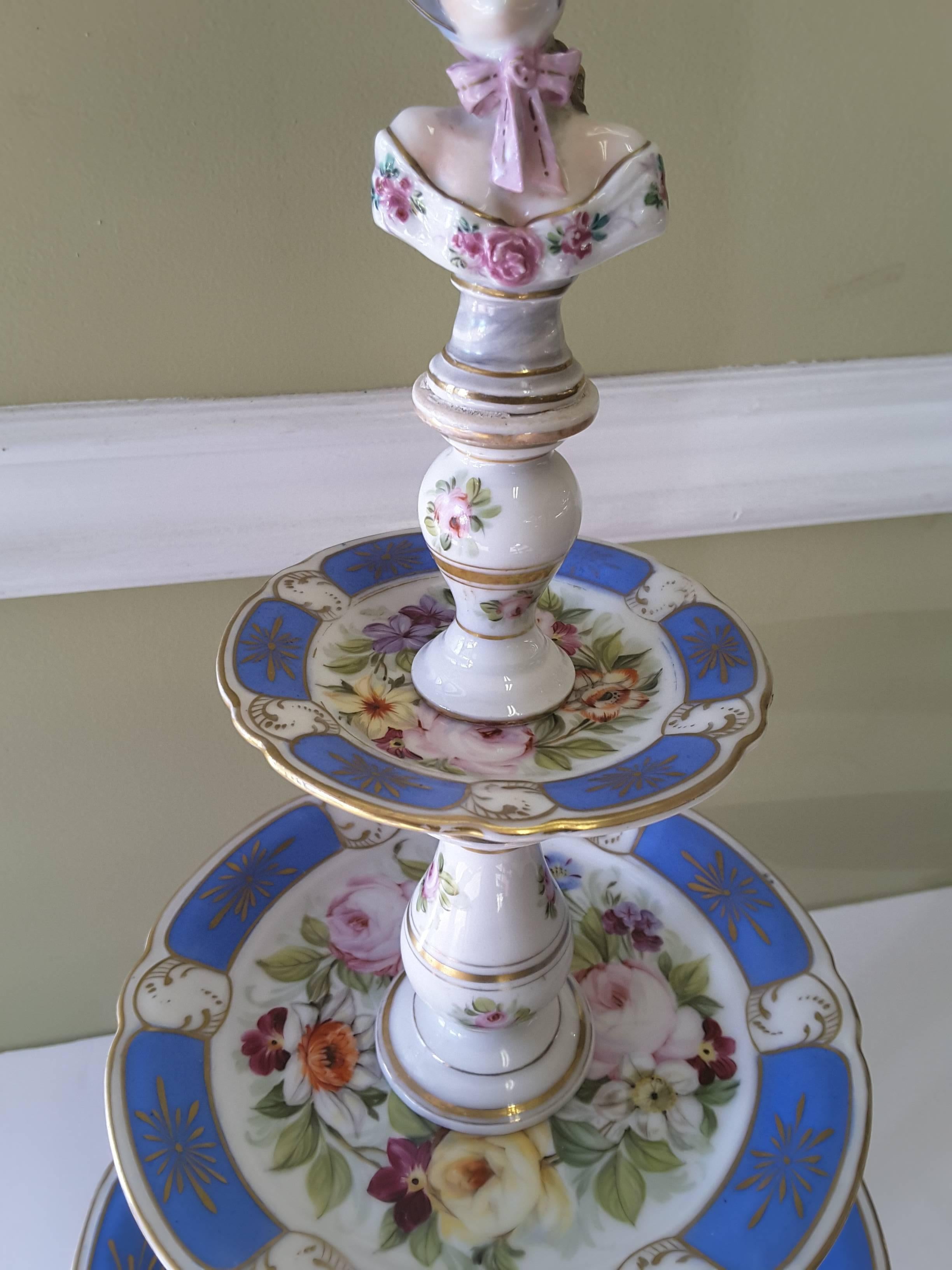 Victorian Rare Paris Figural Porcelain Three-Tier Dessert Tazza, circa 1850