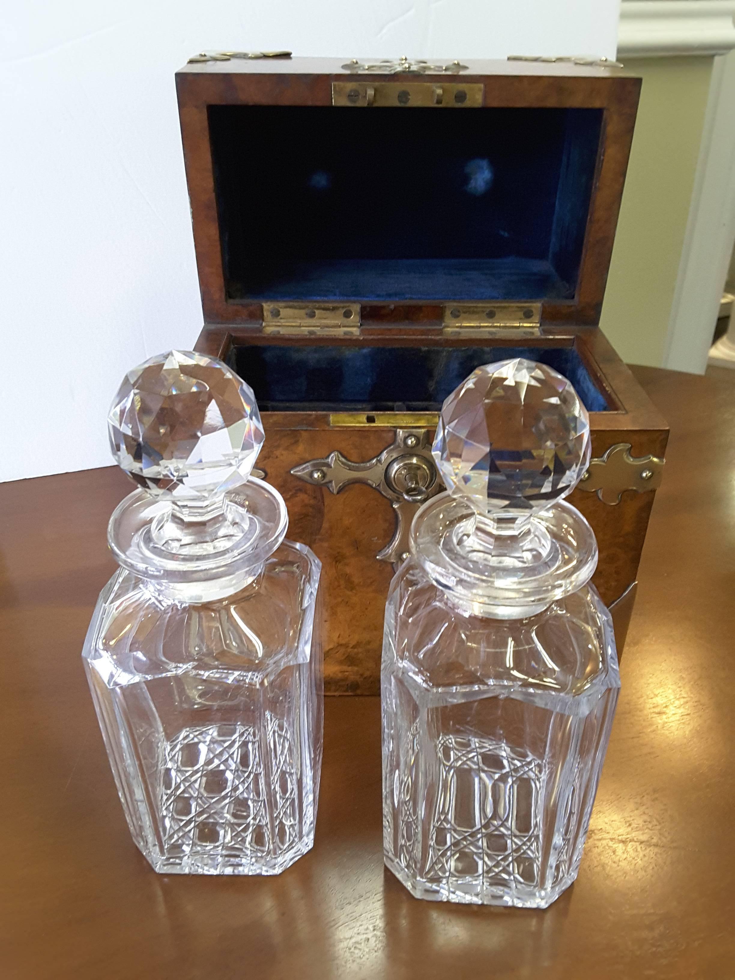 A Burl Walnut and Brass Mounts Gothic Style Decanter Set, London 3