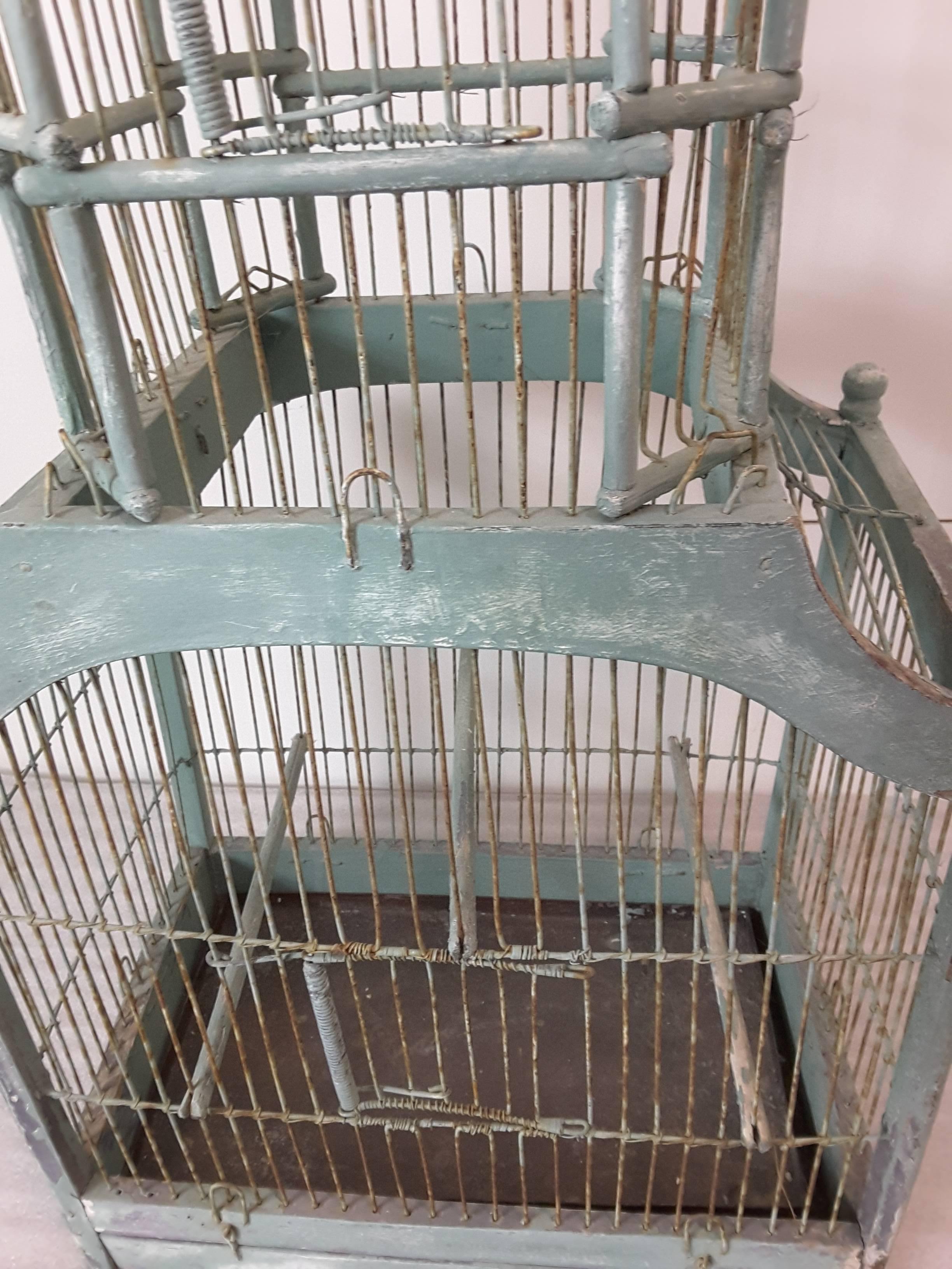 Victorian Cathedral Dome Bird Cage in Original Green Paint, circa 1880 In Good Condition In Ottawa, Ontario